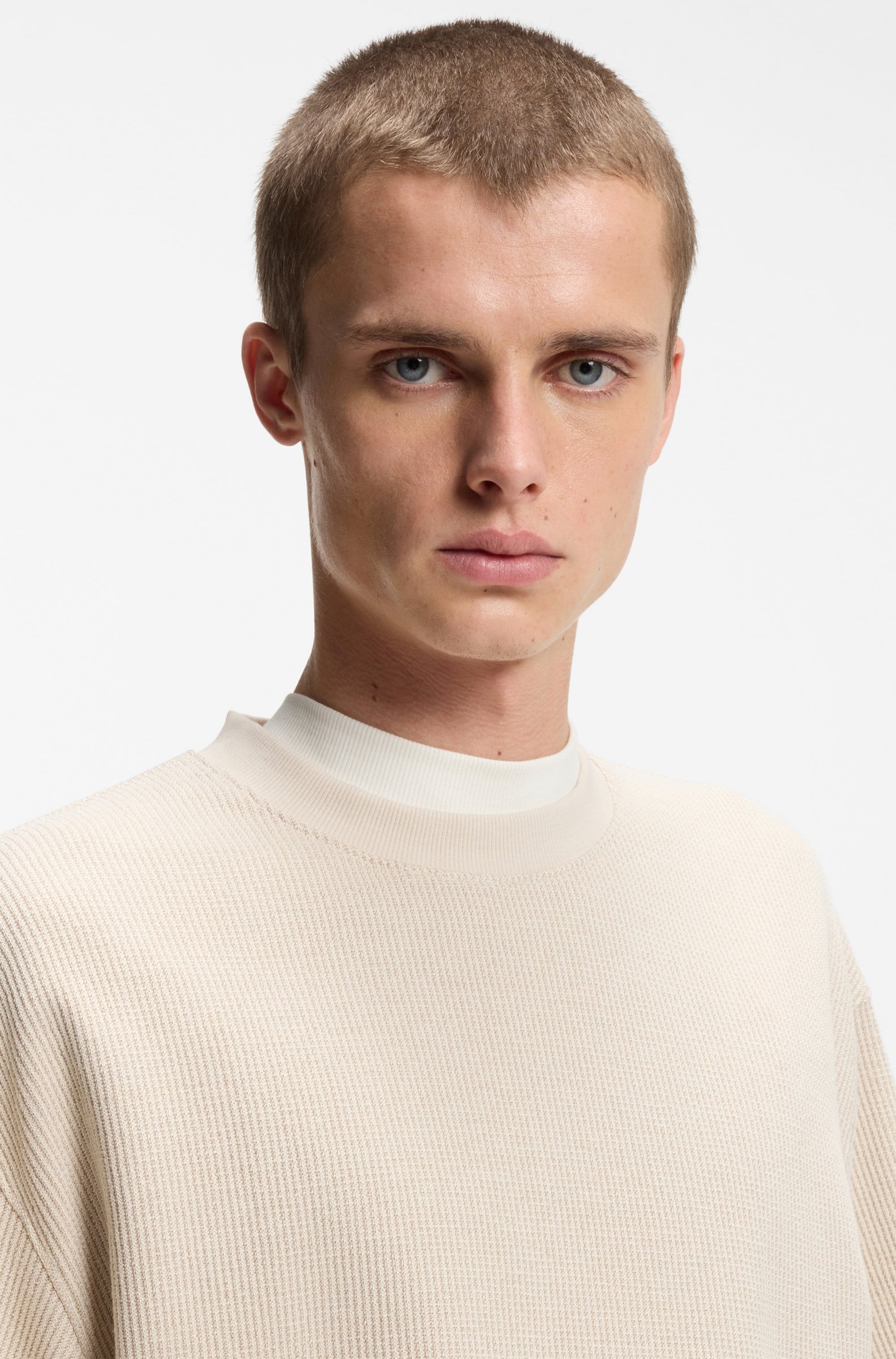 HUGO Blue T-Shirt »Nuwaffle« Rundhalsausschnitt, Regular Fit, dezentes Waffelmuster