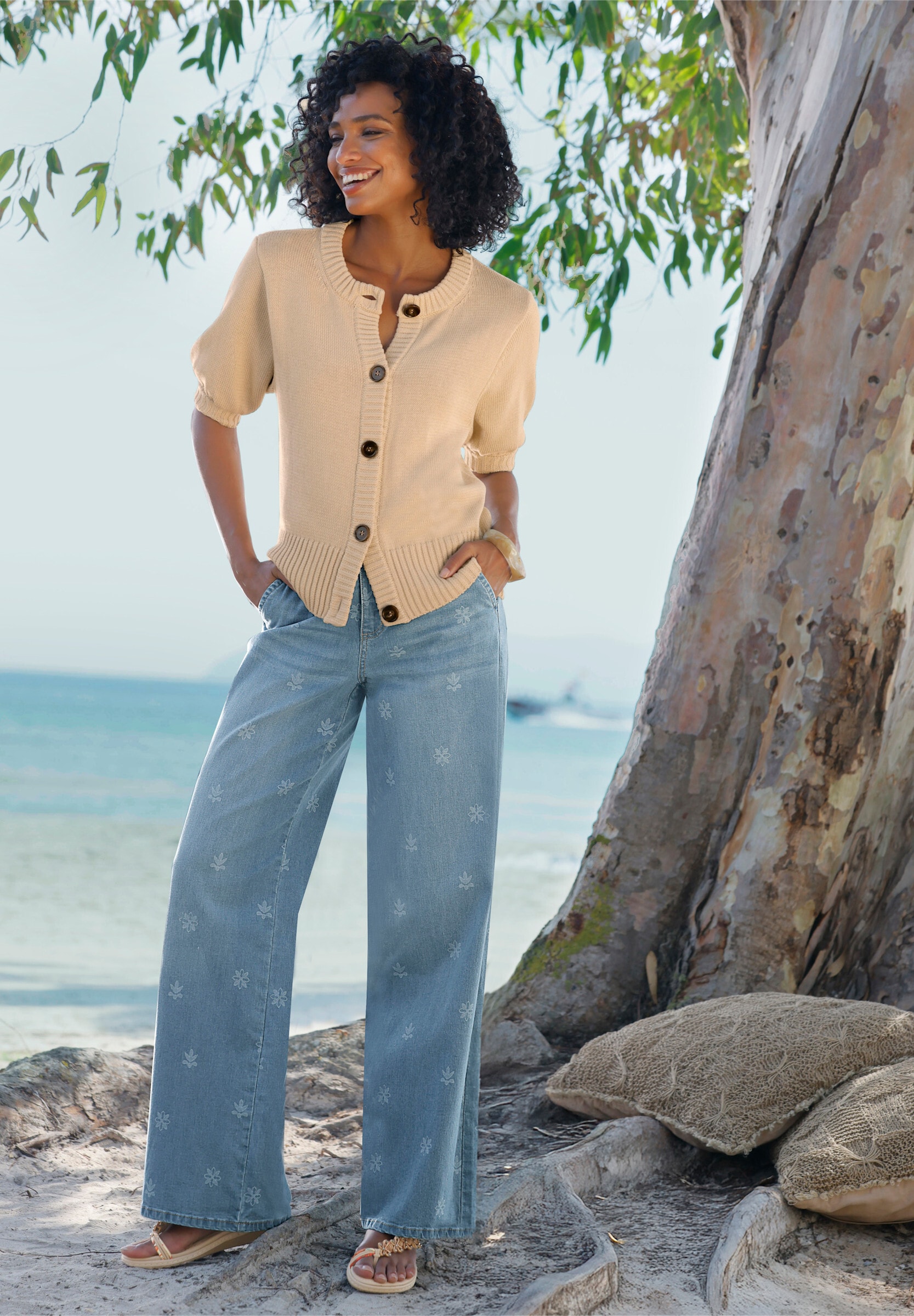 heine Bequeme Jeans »Jeans Jeans mit Laser-Blumendruck«