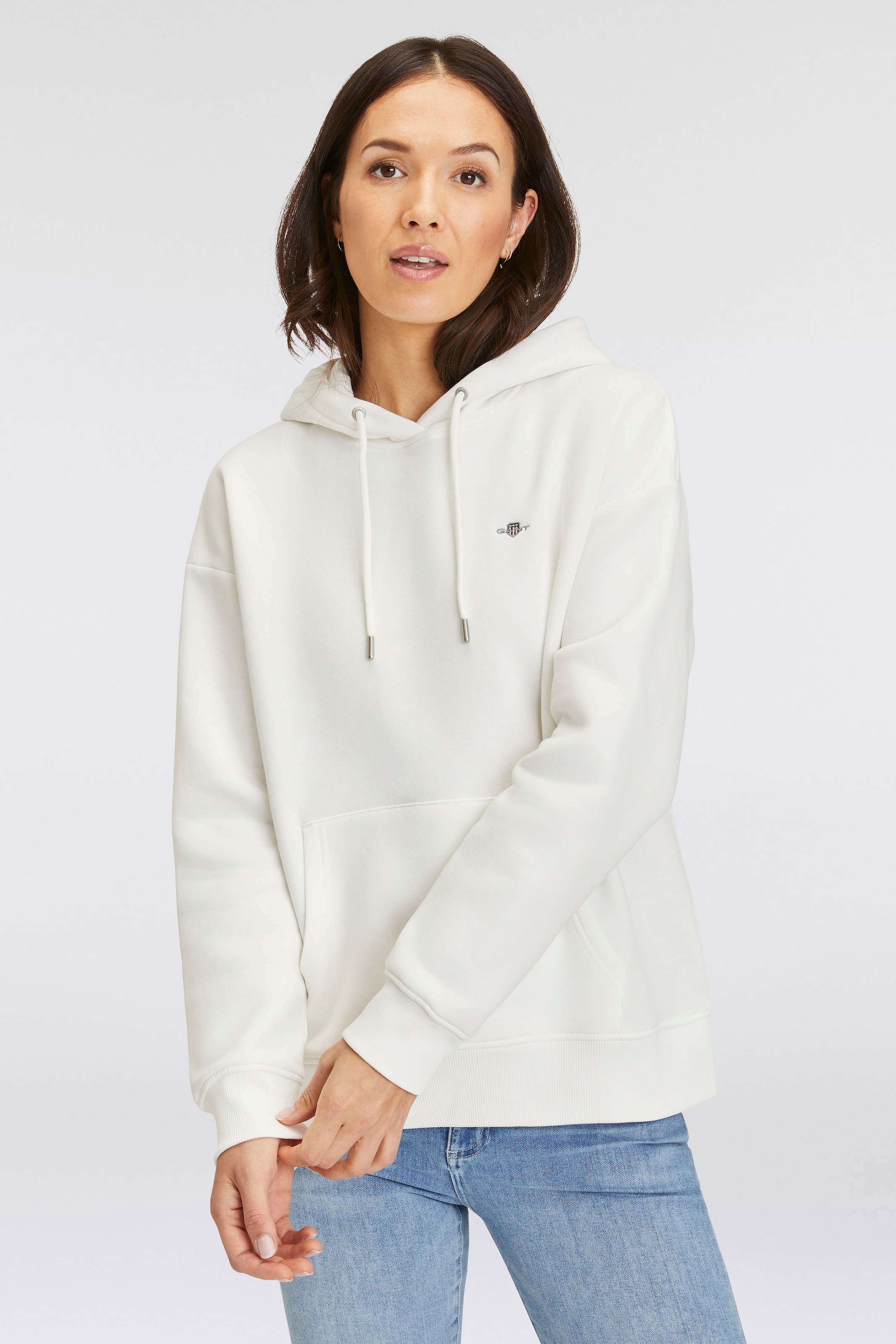 Sweatshirt »REL SHIELD HOODIE«, mit GANT-Stickerei auf der Brust