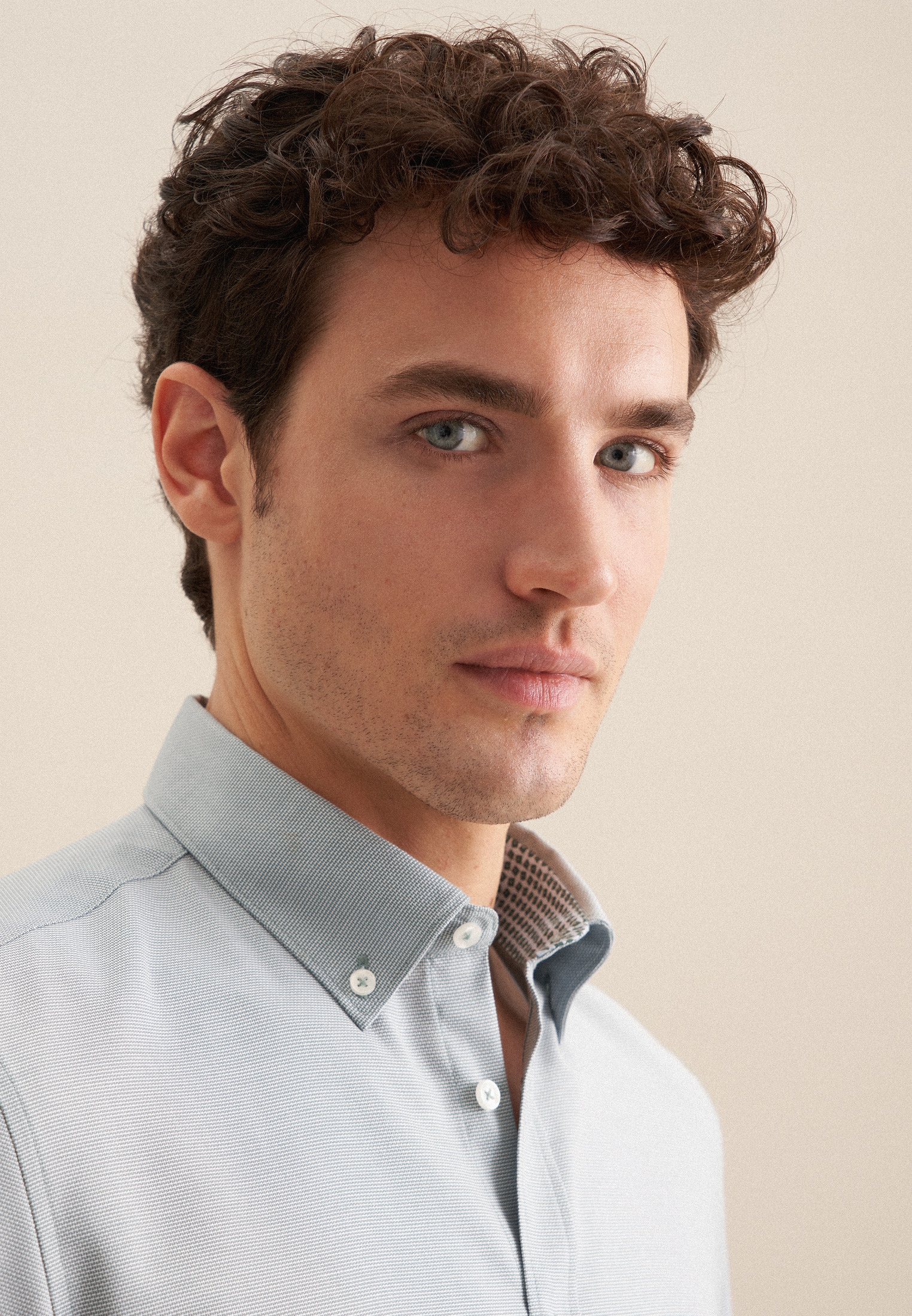 seidensticker Businesshemd »Shaped«, Shaped Kurzarm Button-Down-Kragen Struktur