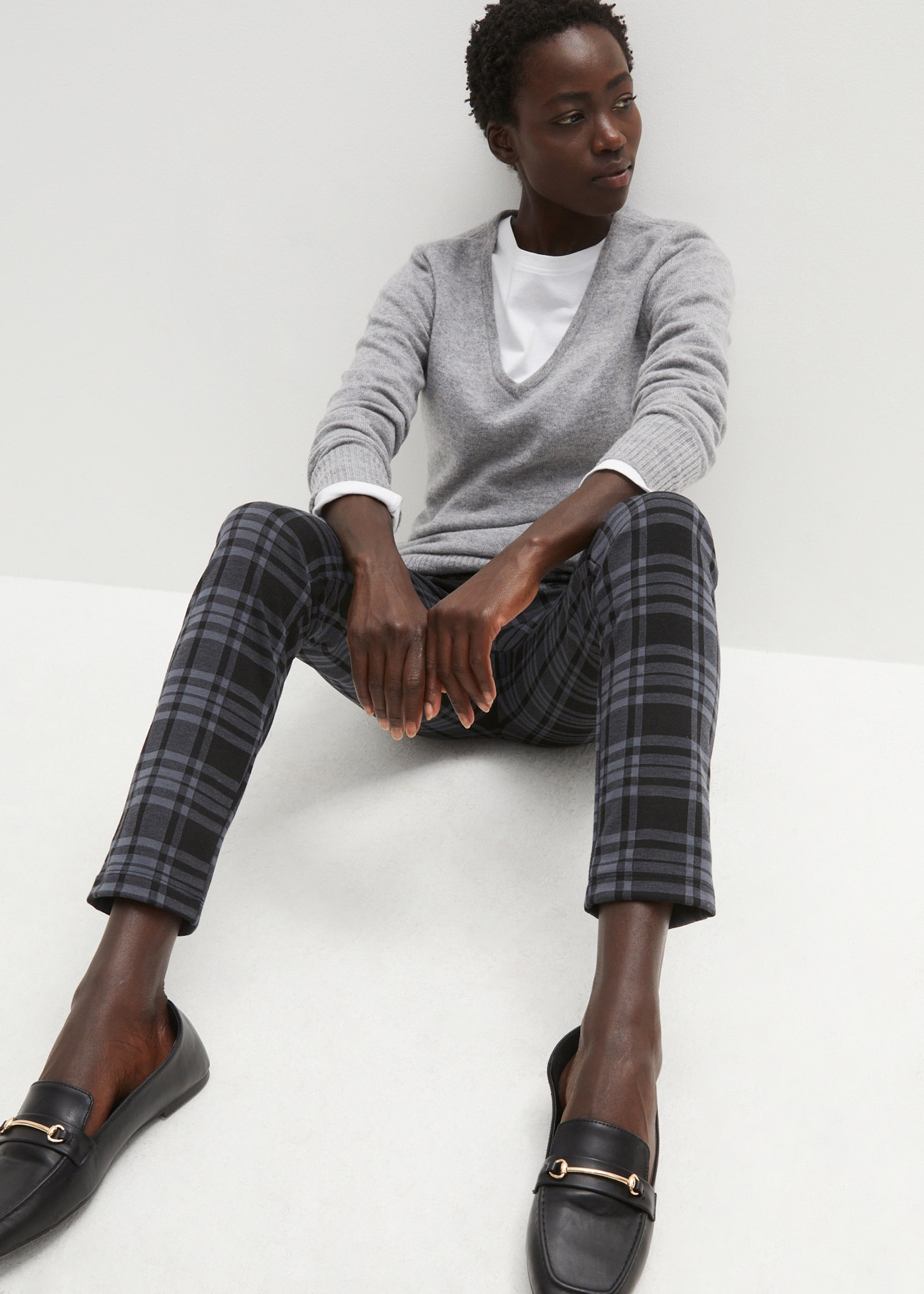 bonprix Jerseyhose  aus Polyester, Viskose und Elasthan, Slim fit Passform