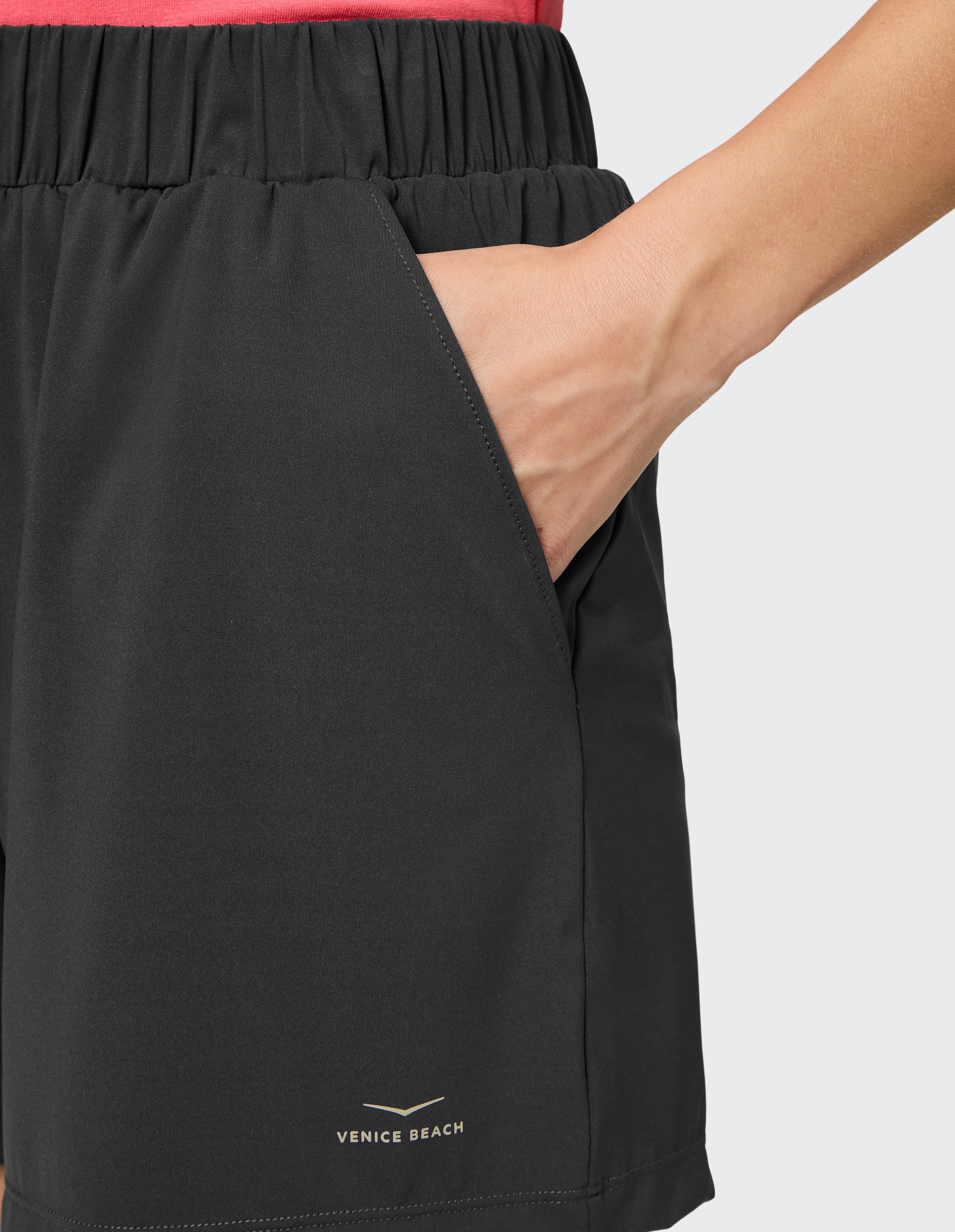 Venice Beach Funktionsshorts »TILLY«