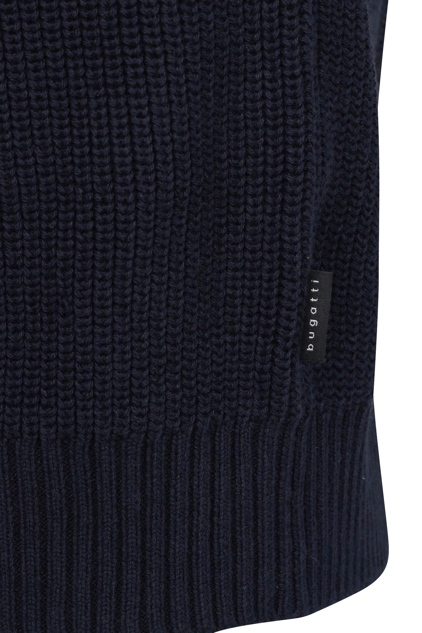 bugatti V-Ausschnitt-Pullover, mit V-Ausschnitt und aus 100 % Baumwolle