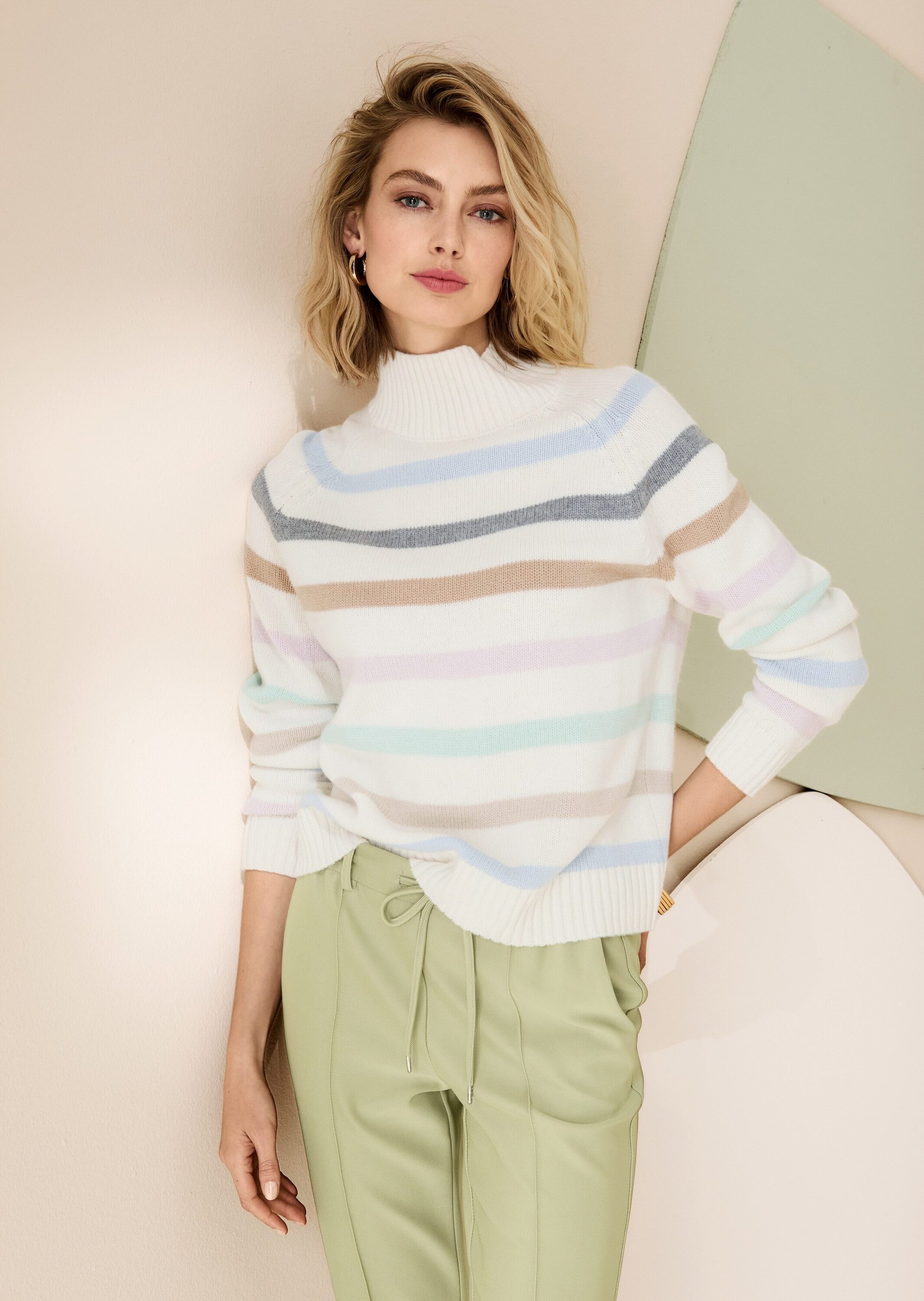 MADELEINE Stehkragenpullover »Strickpullover Wollpullover im Streifen-Look« Farbharmonisches Streifenmuster