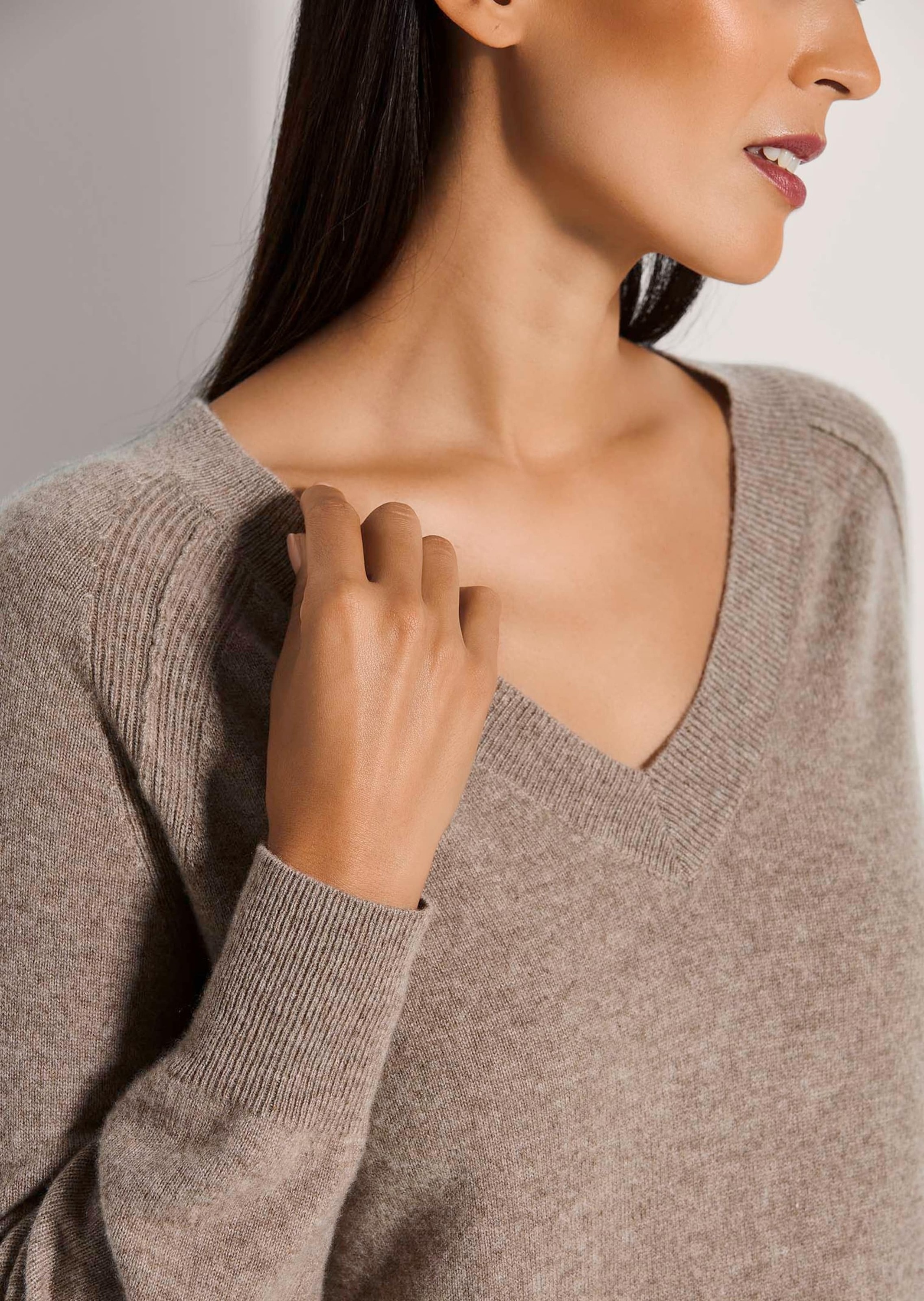 MADELEINE Longpullover »Pullover V-Pullover mit Kaschmir«