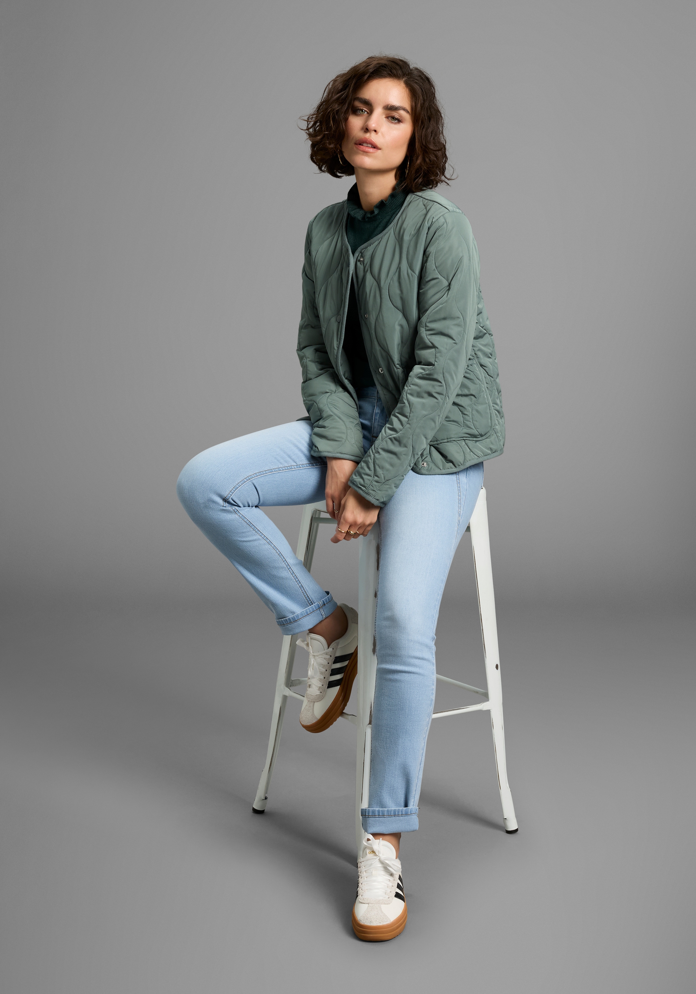 Laura Scott Stehkragenpullover, mit süßem Volant-Ausschnitt - NEUE KOLLEKTION