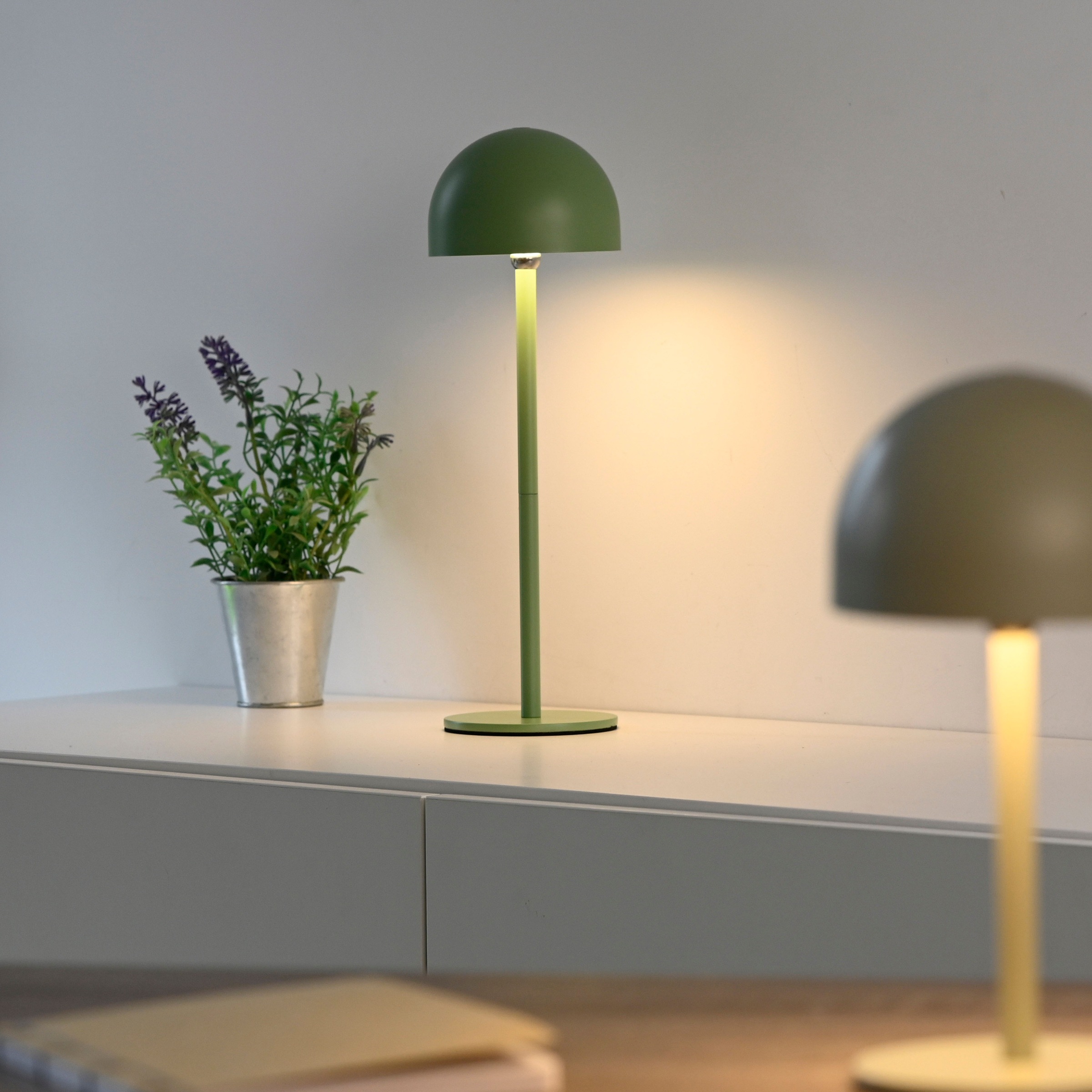 OTTO home Tischleuchte »Akku Tischlampe Gerrin Indoor Outdoor, magnetischer Flaschenaufsatz« LED-Board Warmweiß Pilzlampe Flaschenaufsatz, Regulierung der Lichtstärke, Pilz, Lampe