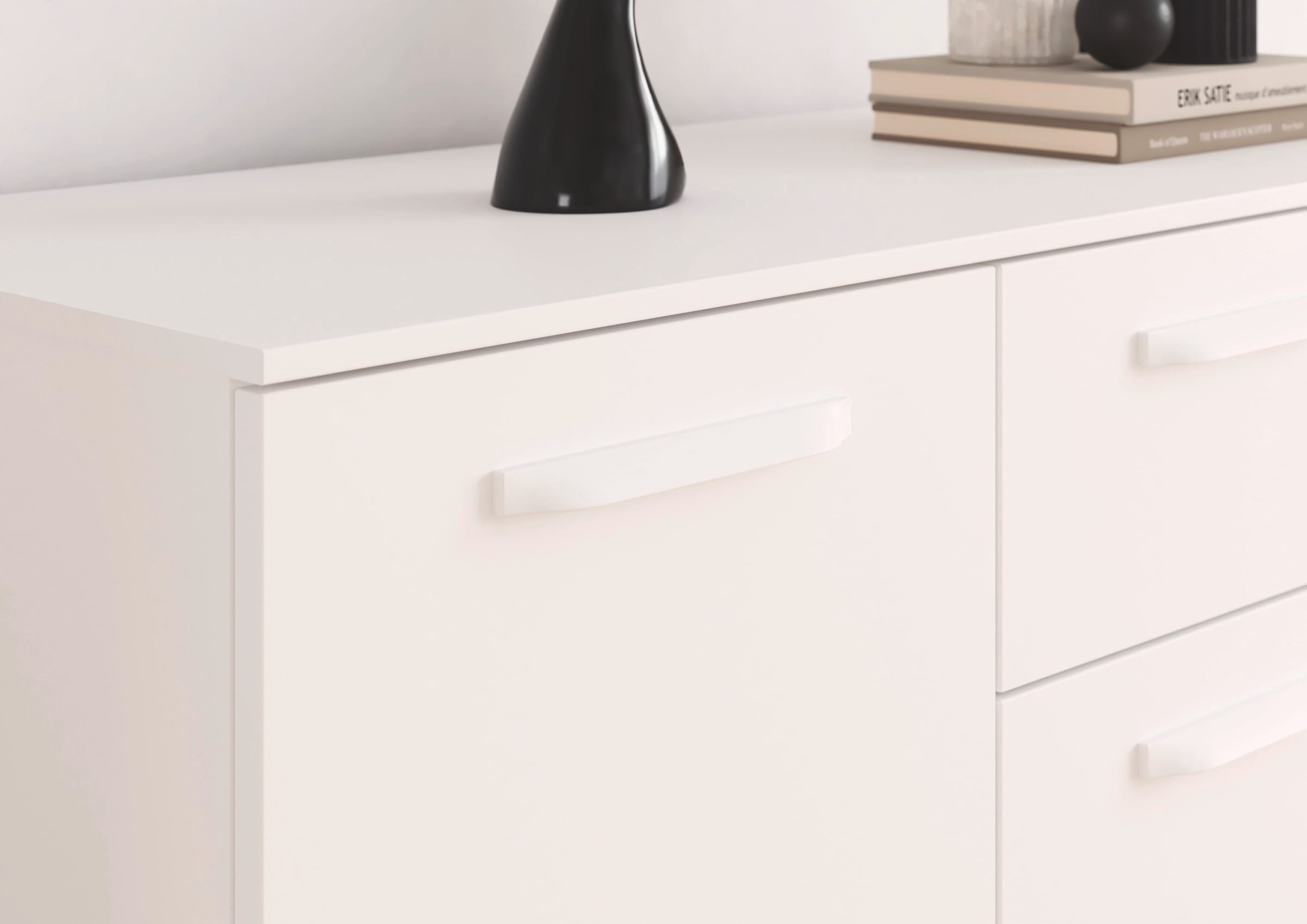 rauch Kombikommode »Sideboard Schubladenkommode OTELI mit Dekor- und Hochglanzfront« Breite 120 cm inkl. Soft-Close-Funktion,  vier große Schubladen und 2 Türen, mit 4 Einlegeböden MADE IN GERMANY