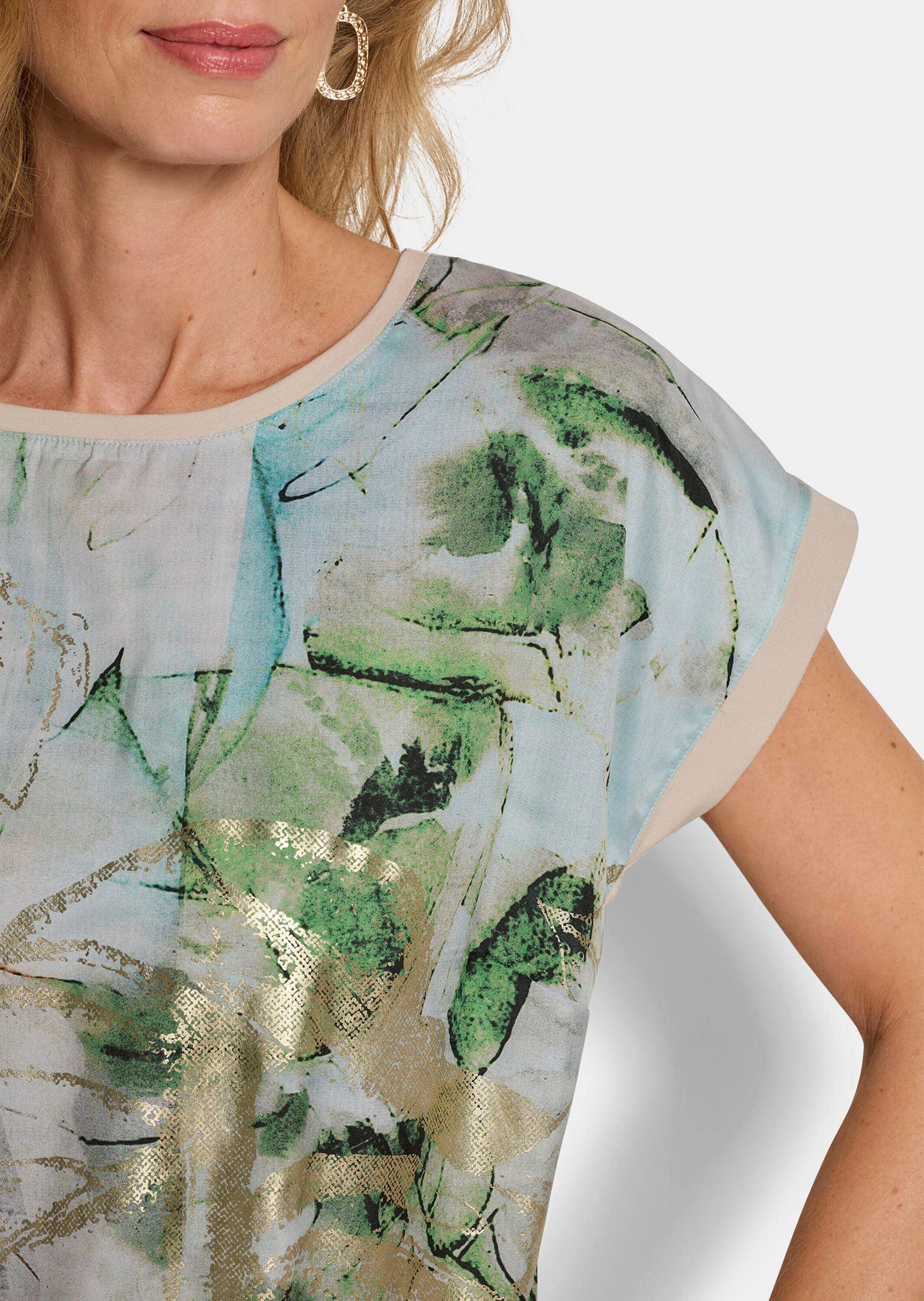 GOLDNER Print-Shirt »Druckshirt mit Folienprint« Rückteil aus elastischem Jersey