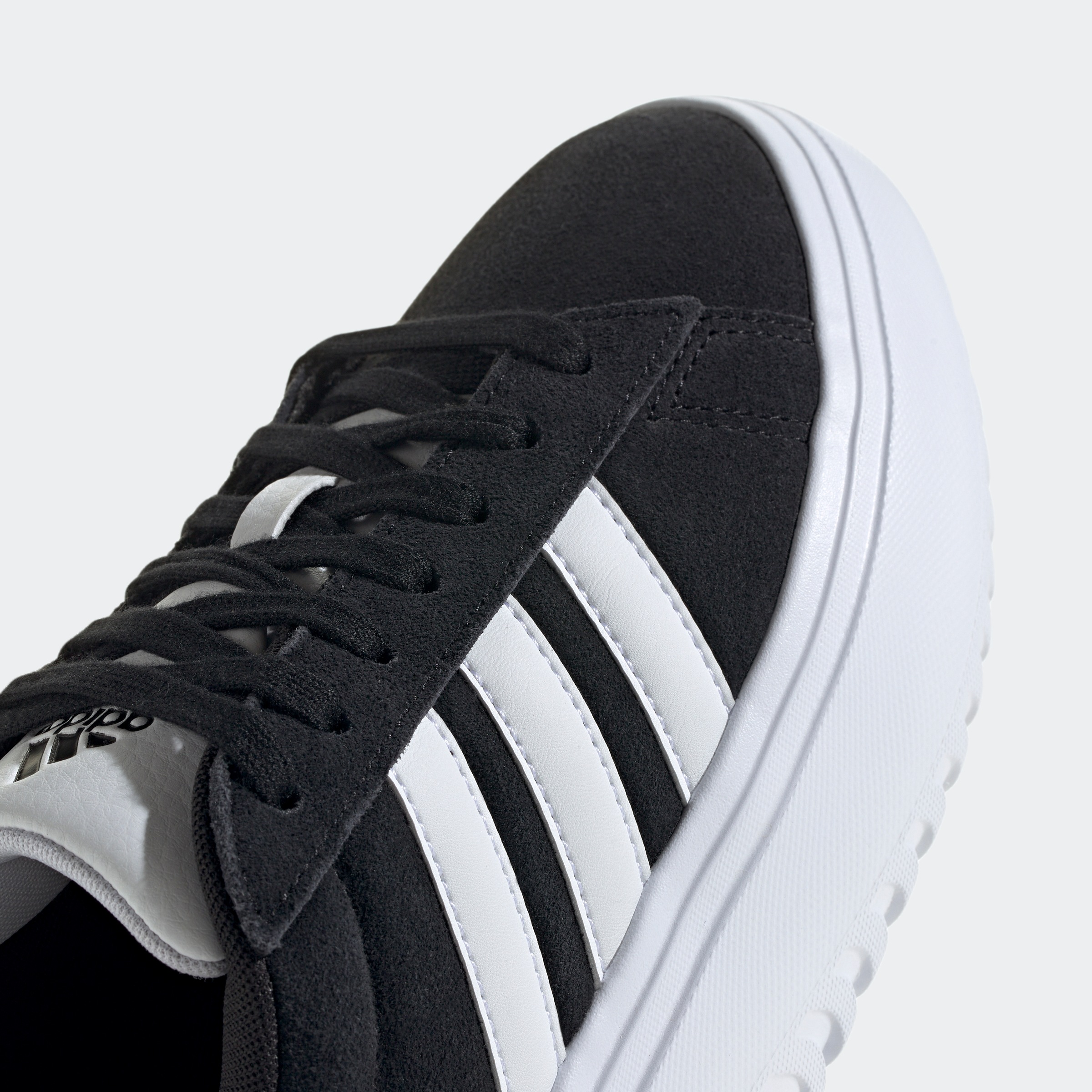 adidas Sportswear Sneaker »GRAND COURT PLATFORM«, Design auf den Spuren des adidas Superstar