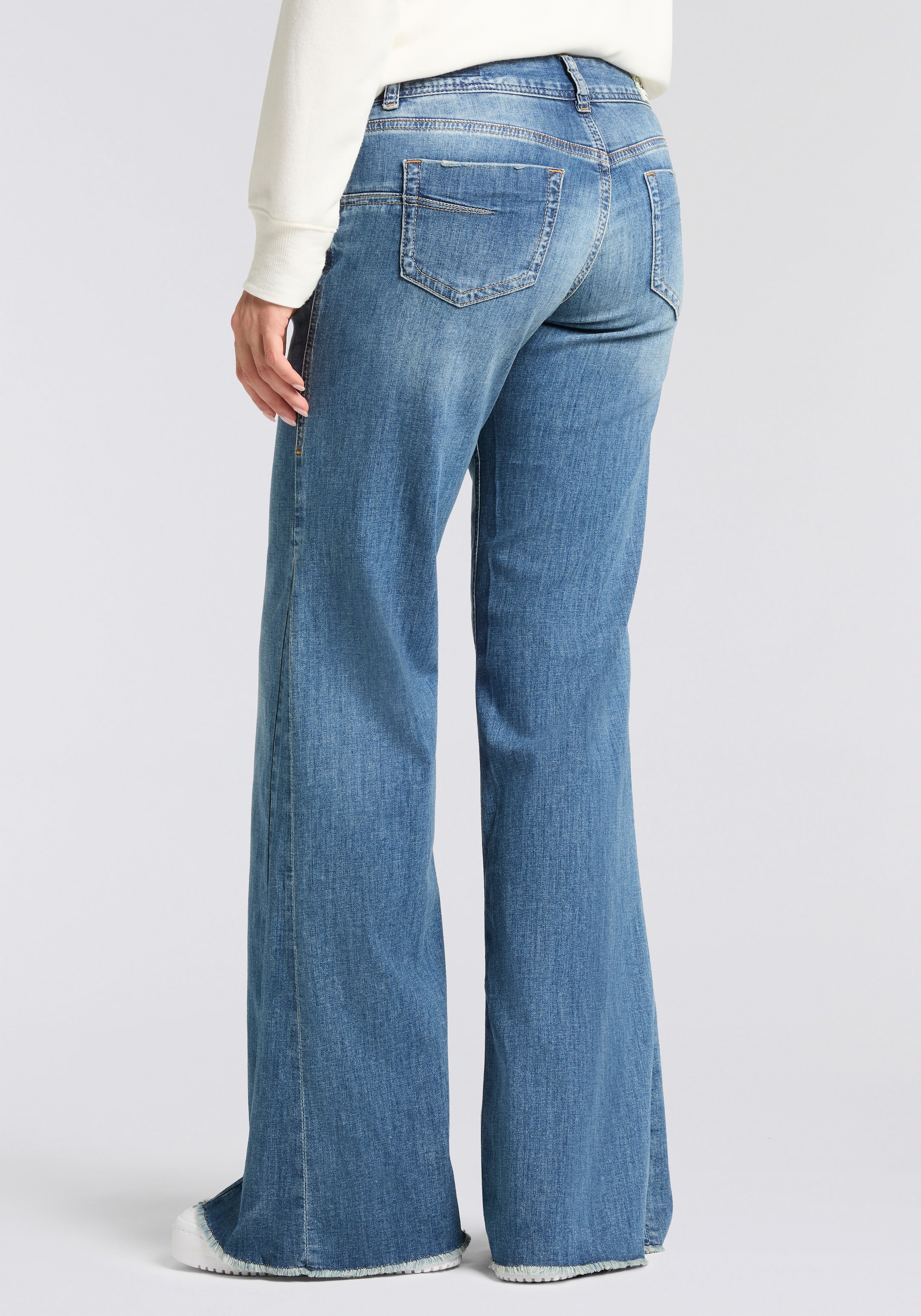 Herrlicher 5-Pocket-Jeans »Edna Kama Denim Light«