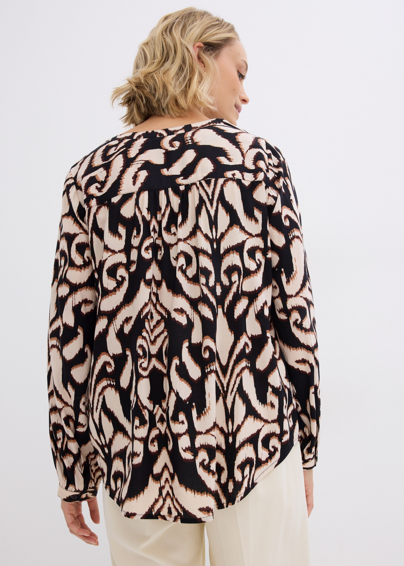 bonprix Tunika »Tunikabluse aus fließender Viskose« Tunikabluse aus fließender Viskose