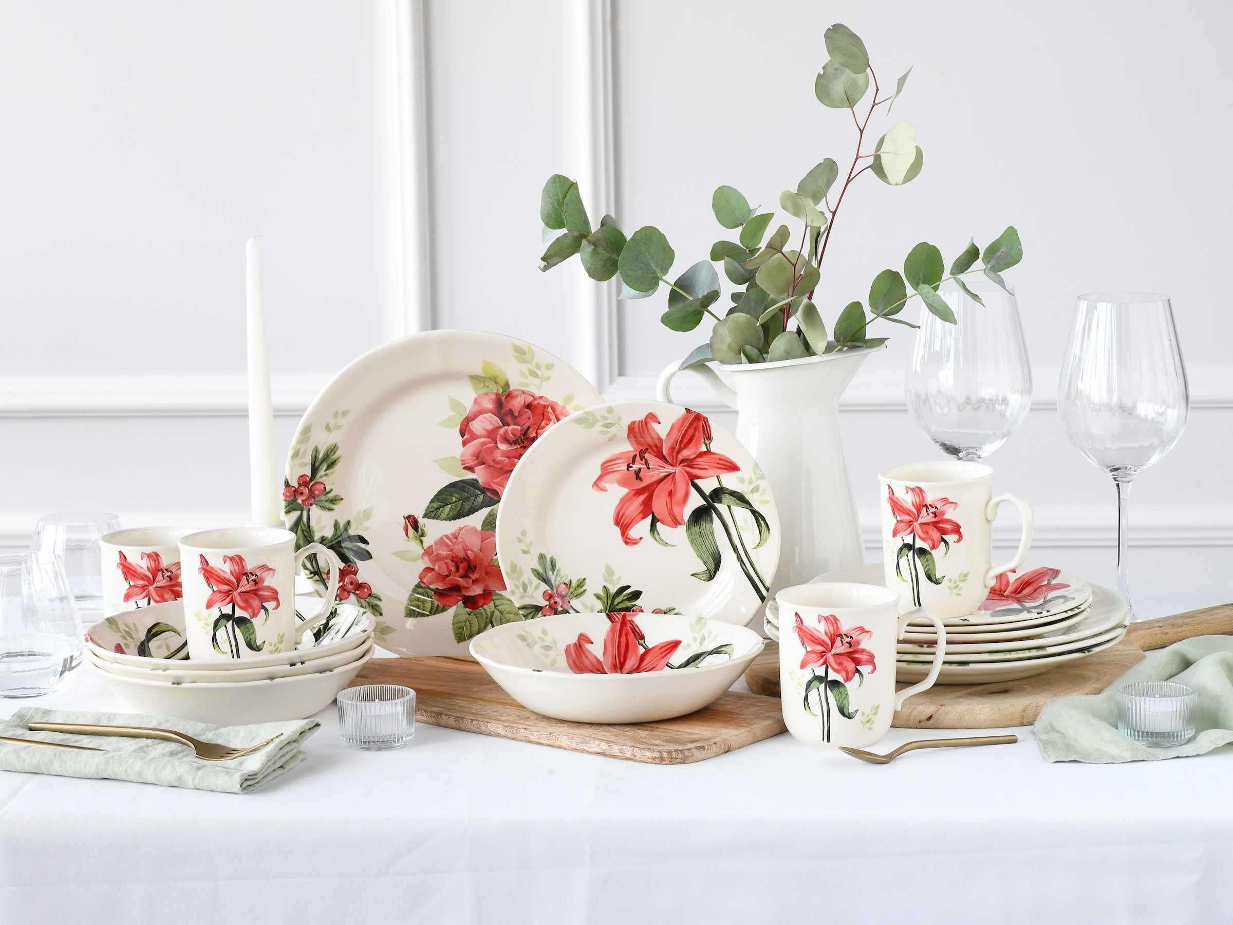 CreaTable Kombiservice »Geschirr-Set Rosemary«, (Set, 16 tlg., Kaffeeservice und Tafelservice im Set, für 4 Personen), Service, Rosen/Blumendekor, 16 Teile, für 4 Personen