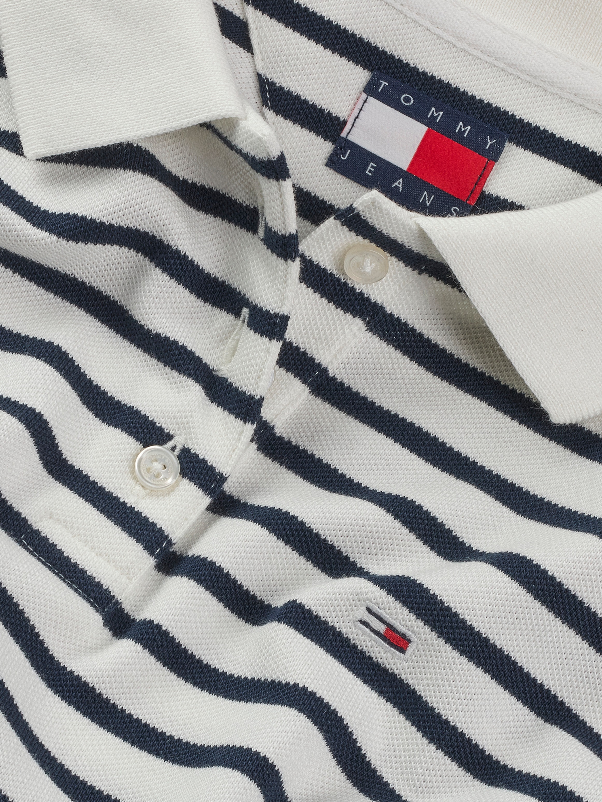 Tommy Jeans Poloshirt »TJW SLIM ESSENTIAL POLO SS«, mit Logostickerei