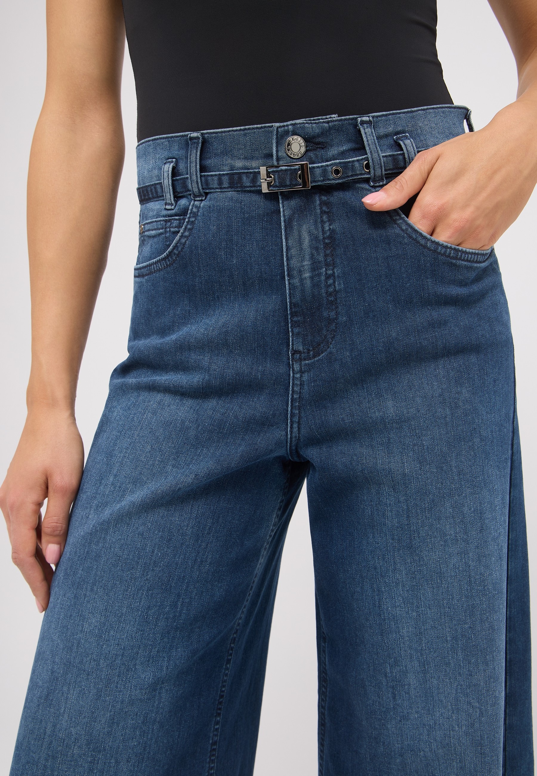 ANGELS Relax-fit-Jeans »LIVA BELT«, mit sehr weitem Bein und Gürtel