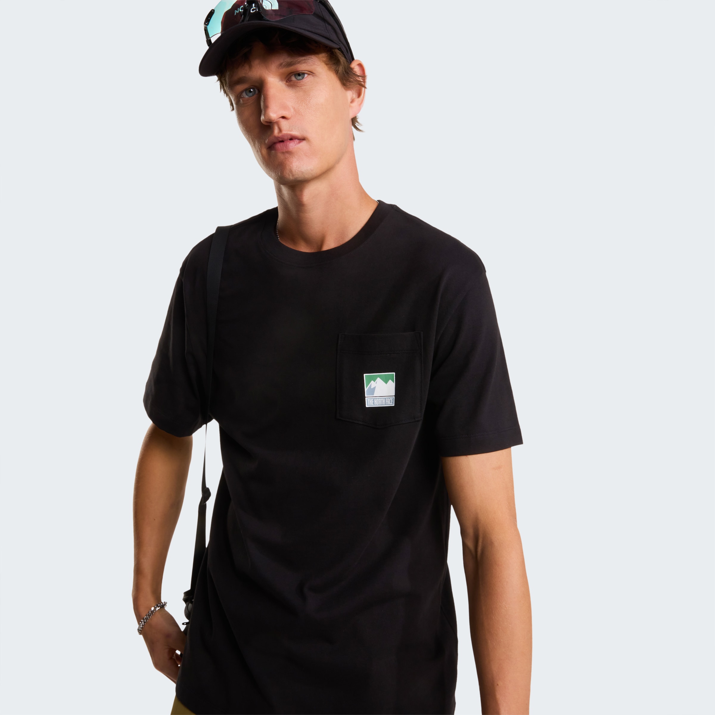 The North Face T-Shirt »M MOUNTAIN LOGO RELAXED SHORT SLEEVE TEE-GRAPHIC« lockere Passform, kurze Ärmel, weiches Material