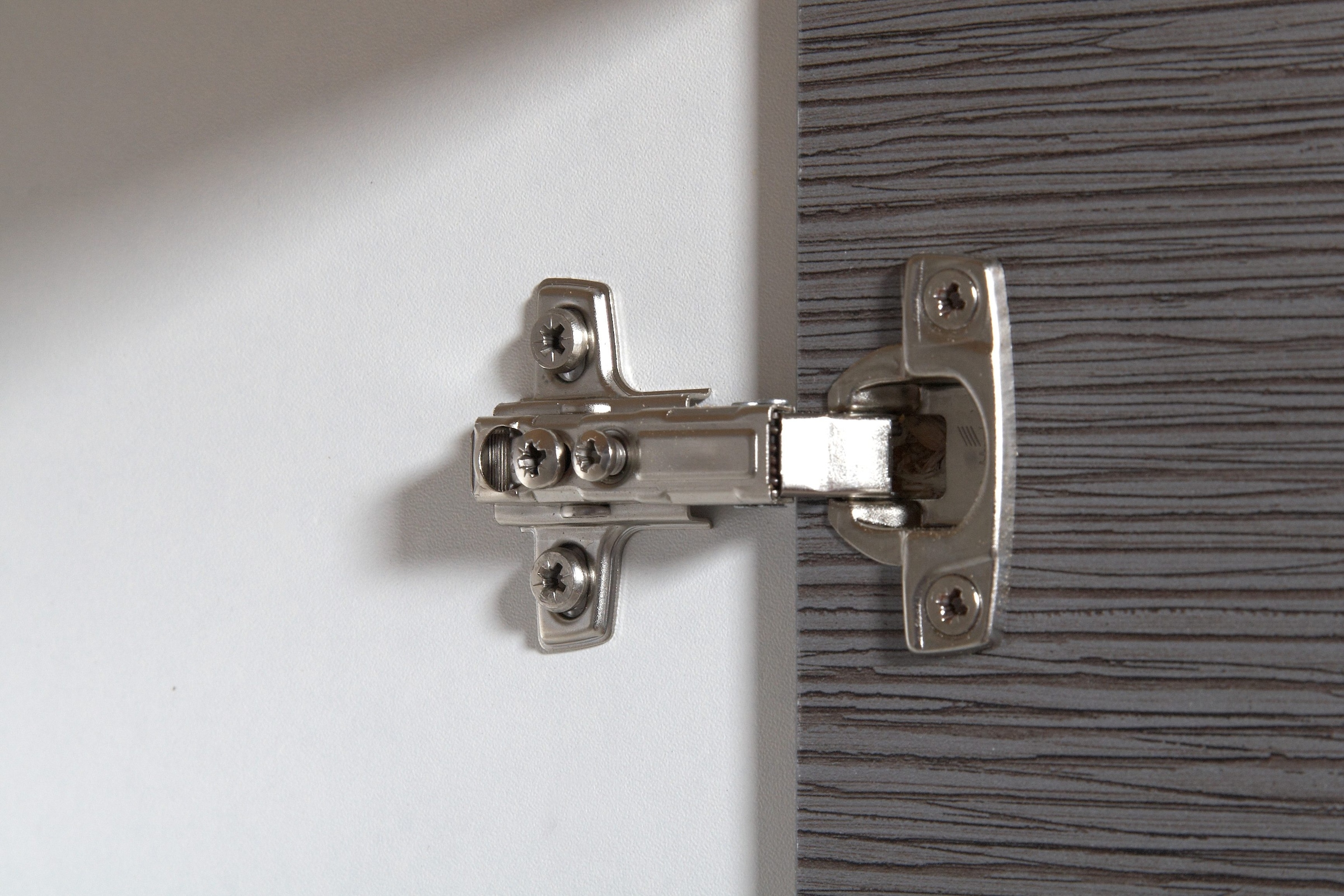 welltime Seitenschrank »Emmi, Breite 30 cm«, Wechselbarer Türanschlag, Metallbeschläge