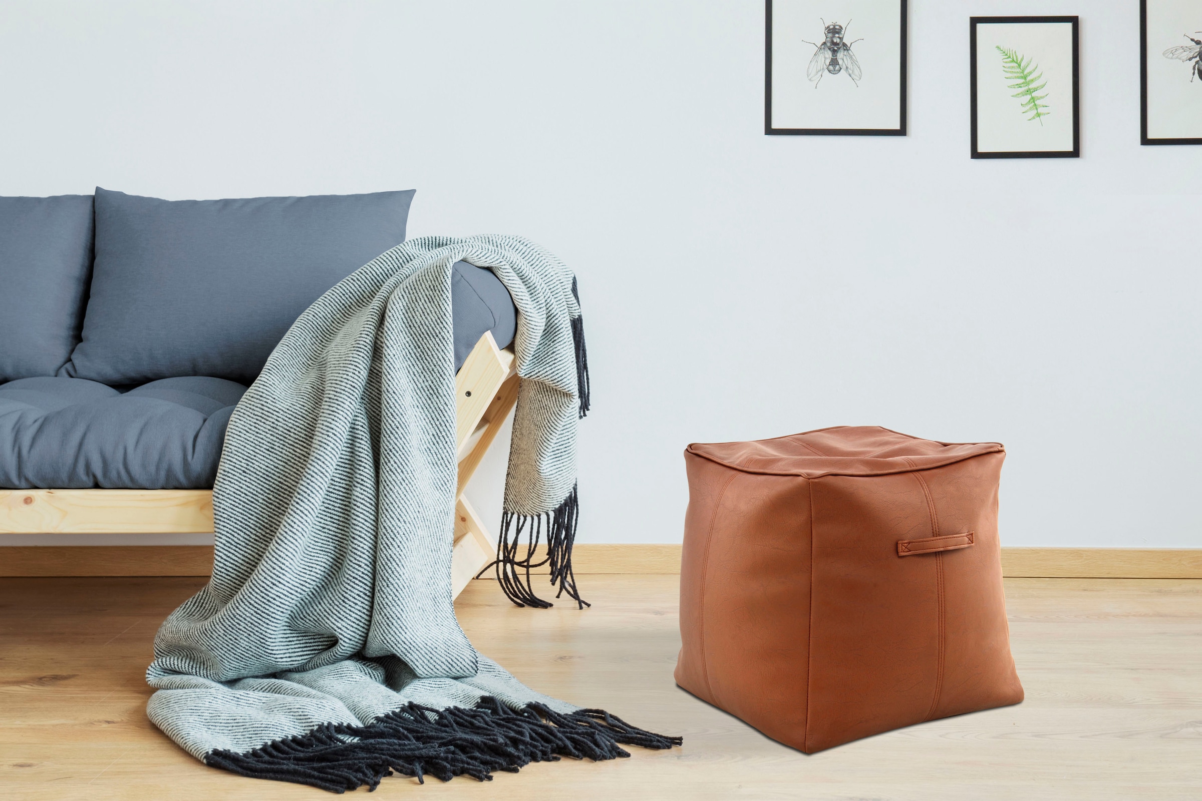 Kayoom Sitzwürfel »Pouf Travis 825, strapazierfähige, abwaschbare Oberfläche«, (1 St.), modern, pflegeleicht, vielseitig verwendbar, für Innenräume