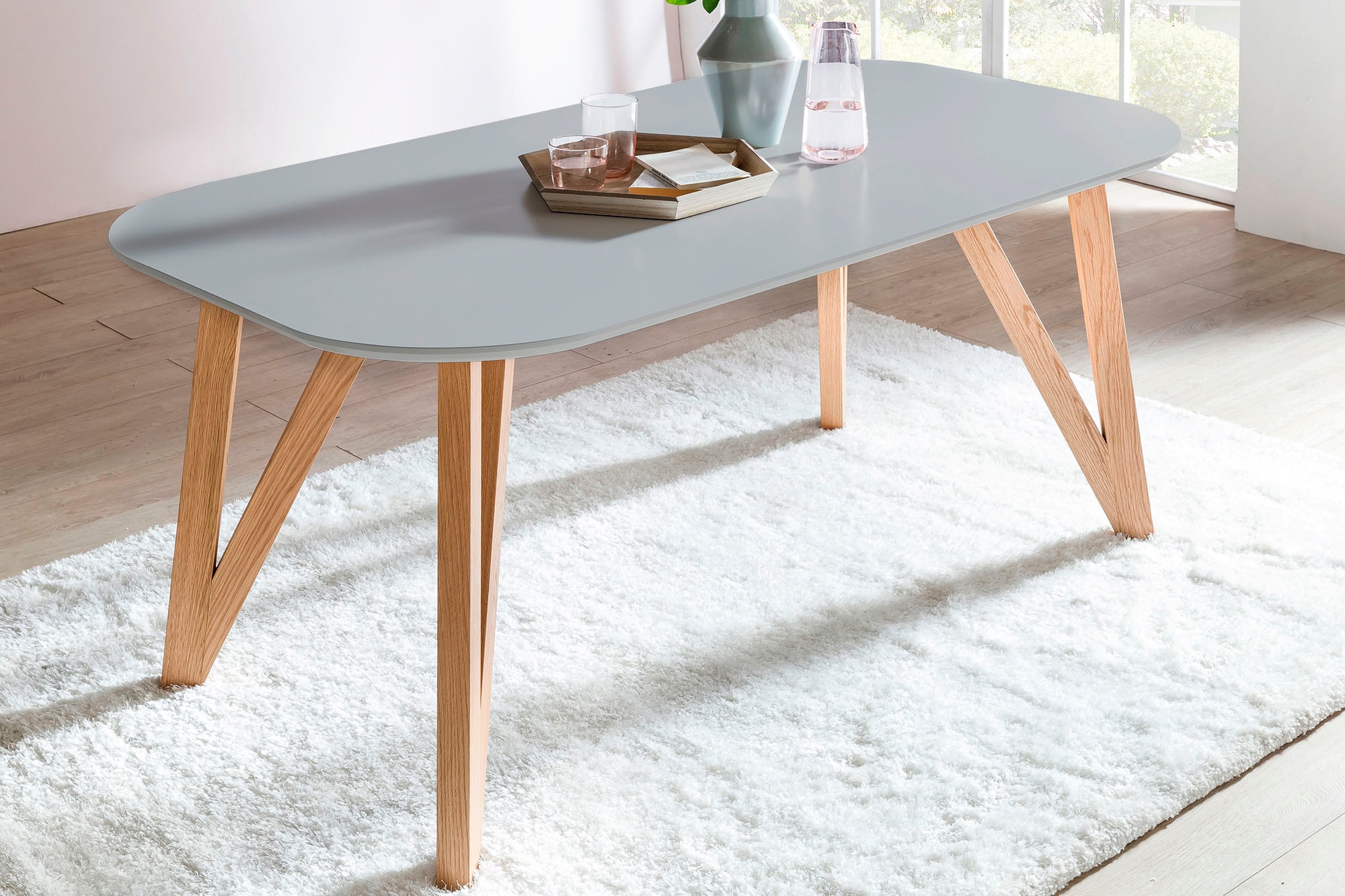 SalesFever Essgruppe »Växjö - Elegant gestaltete Essgruppe«, (Set, 5 tlg.), bestehend aus 4 modernen Polsterstühlen und einem 180 cm breiten Tisch
