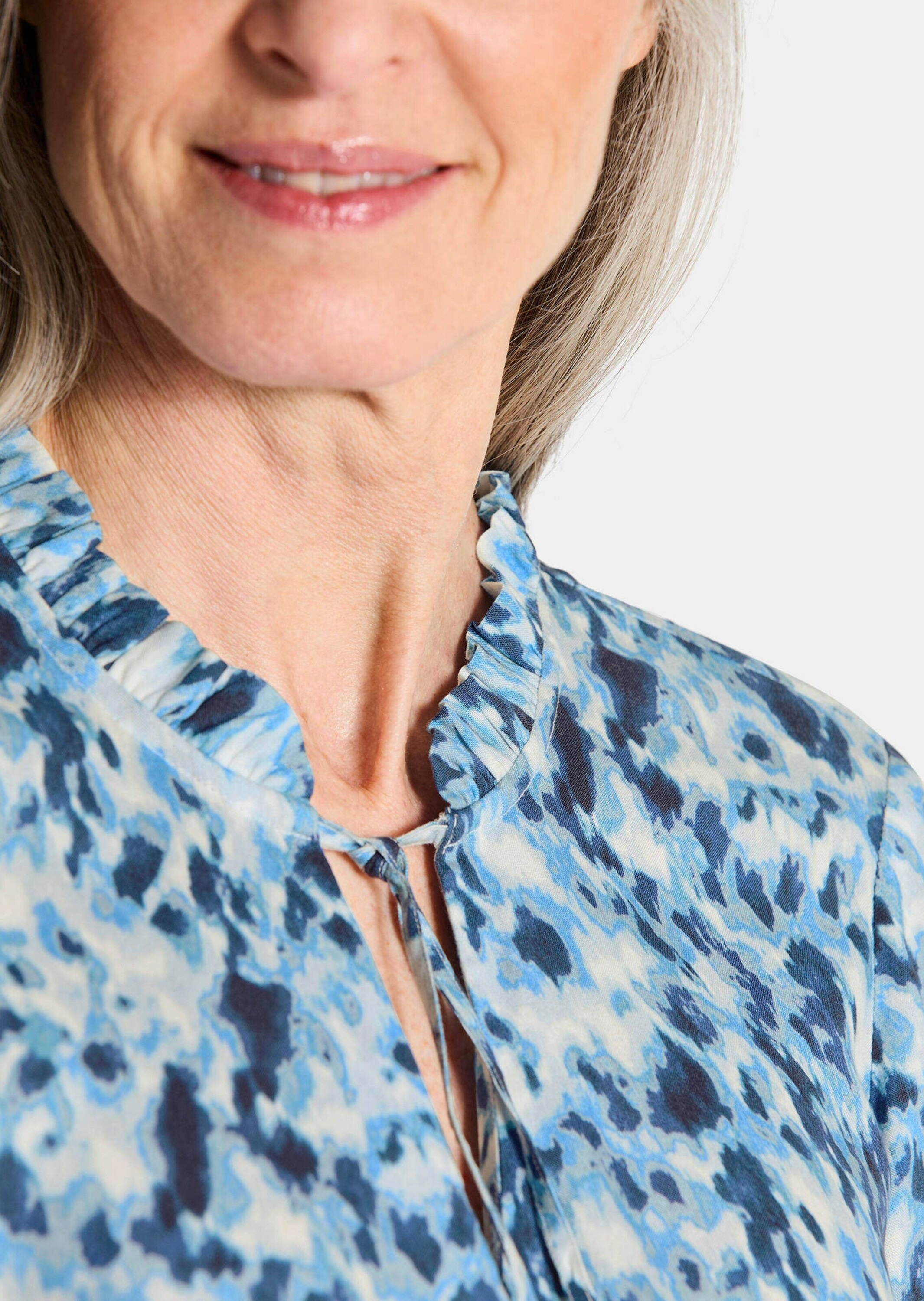 GOLDNER Schlupfbluse »Viskose-Bluse mit Rüschen«
