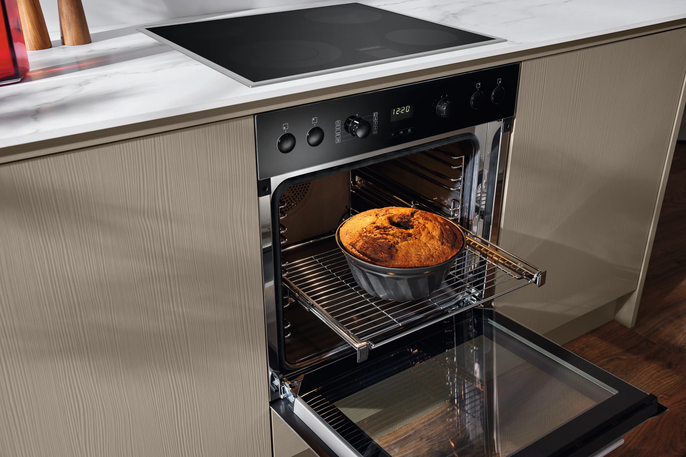 Miele Einbaubackofen  »H 2457 E ACTIVE«, mit Vollauszug, PerfectClean