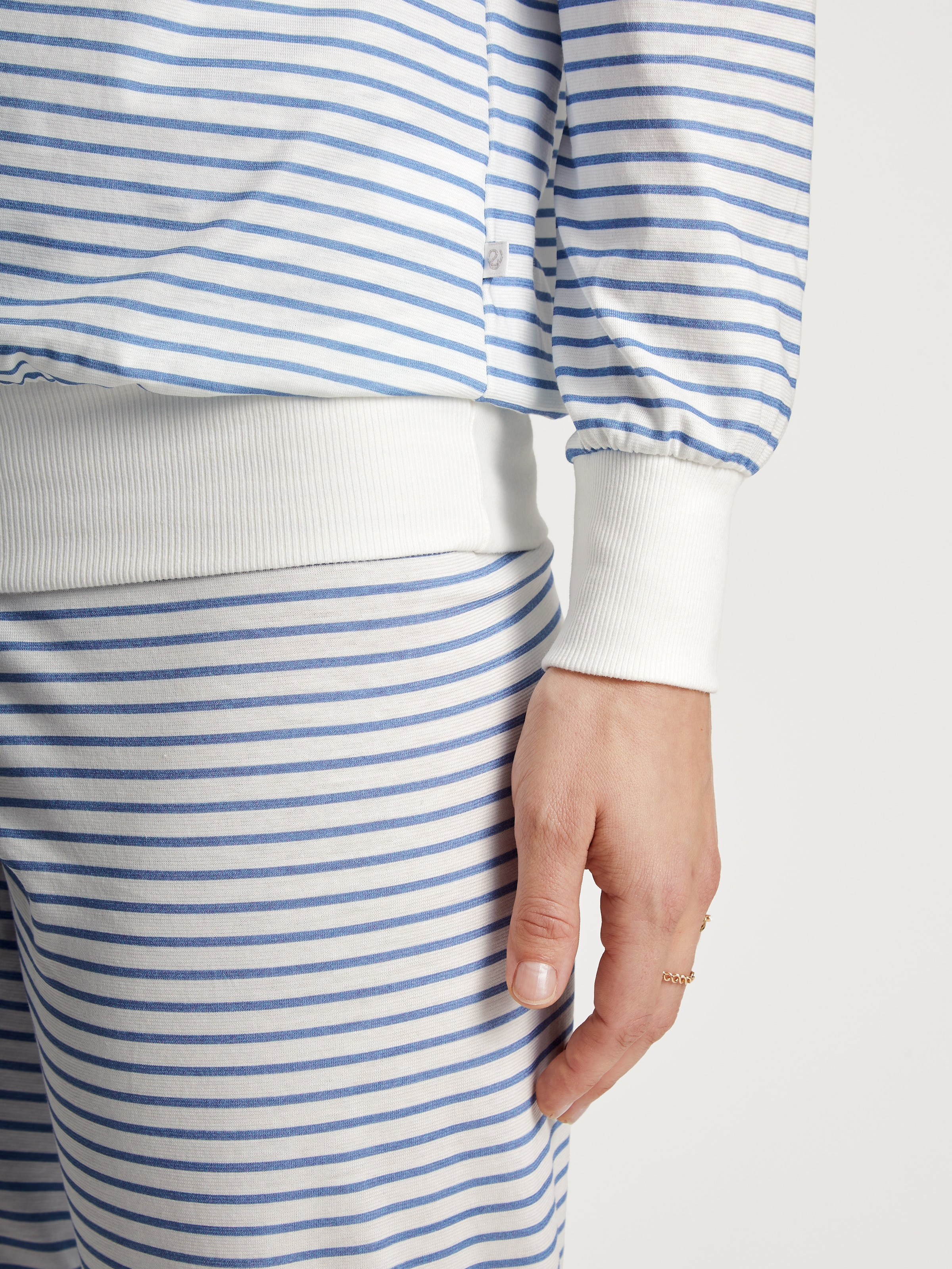 CALIDA Pyjama »Cotton Stripes«, (2 tlg.), mit weichen Rippbündchen an den Abschlüssen