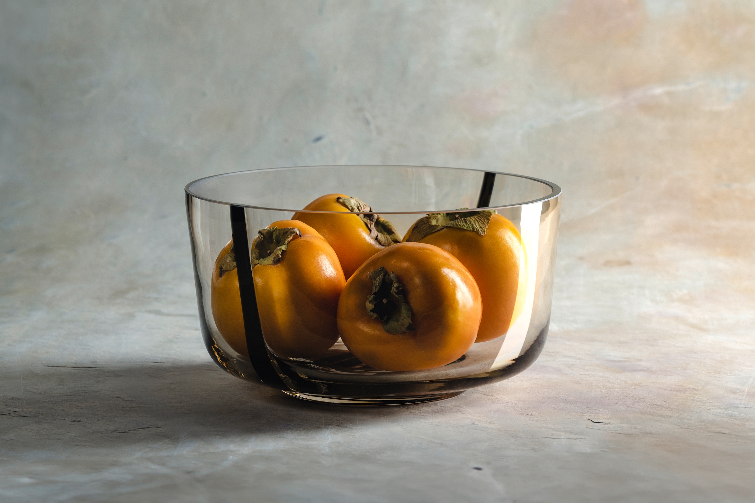 LEONARDO Schale »ALVEO, aus hochwertigem Farbglas mit Unikat-Charakter« 1 Stk. aus Glas spülmaschinengeeignet