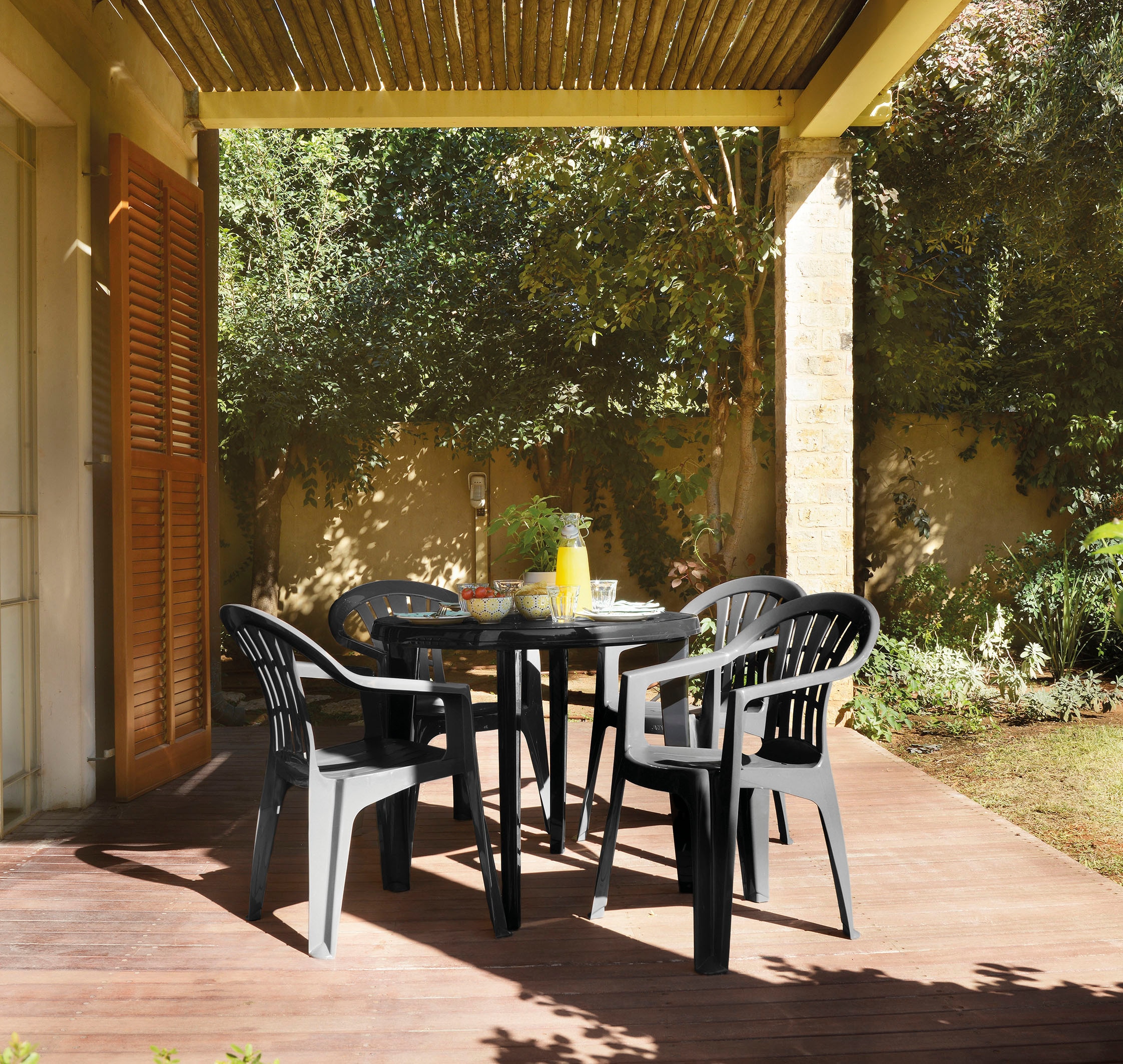 Jardin Garten-Essgruppe »Cuba / Lisa«, (Set, 5 tlg.), bestehend aus 4 Sesseln und 1 Tisch