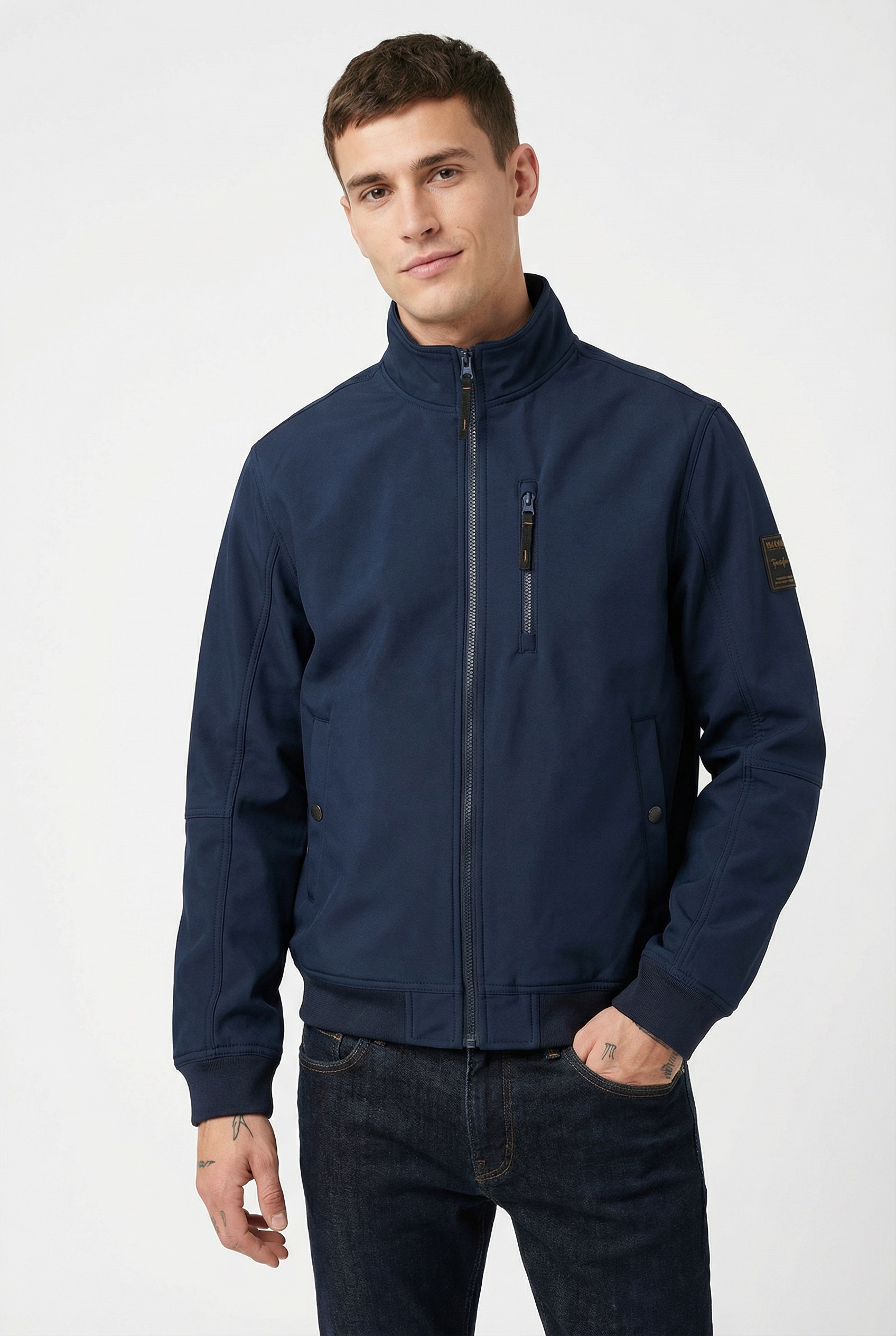 Jack & Jones PlusSize Softshelljacke »JJEPARKER SOFTSHELL COLLAR BOMBER SN PLS« Softshelljacke aus Polyester, PlusSize-Ausführung, mit Stehkragen