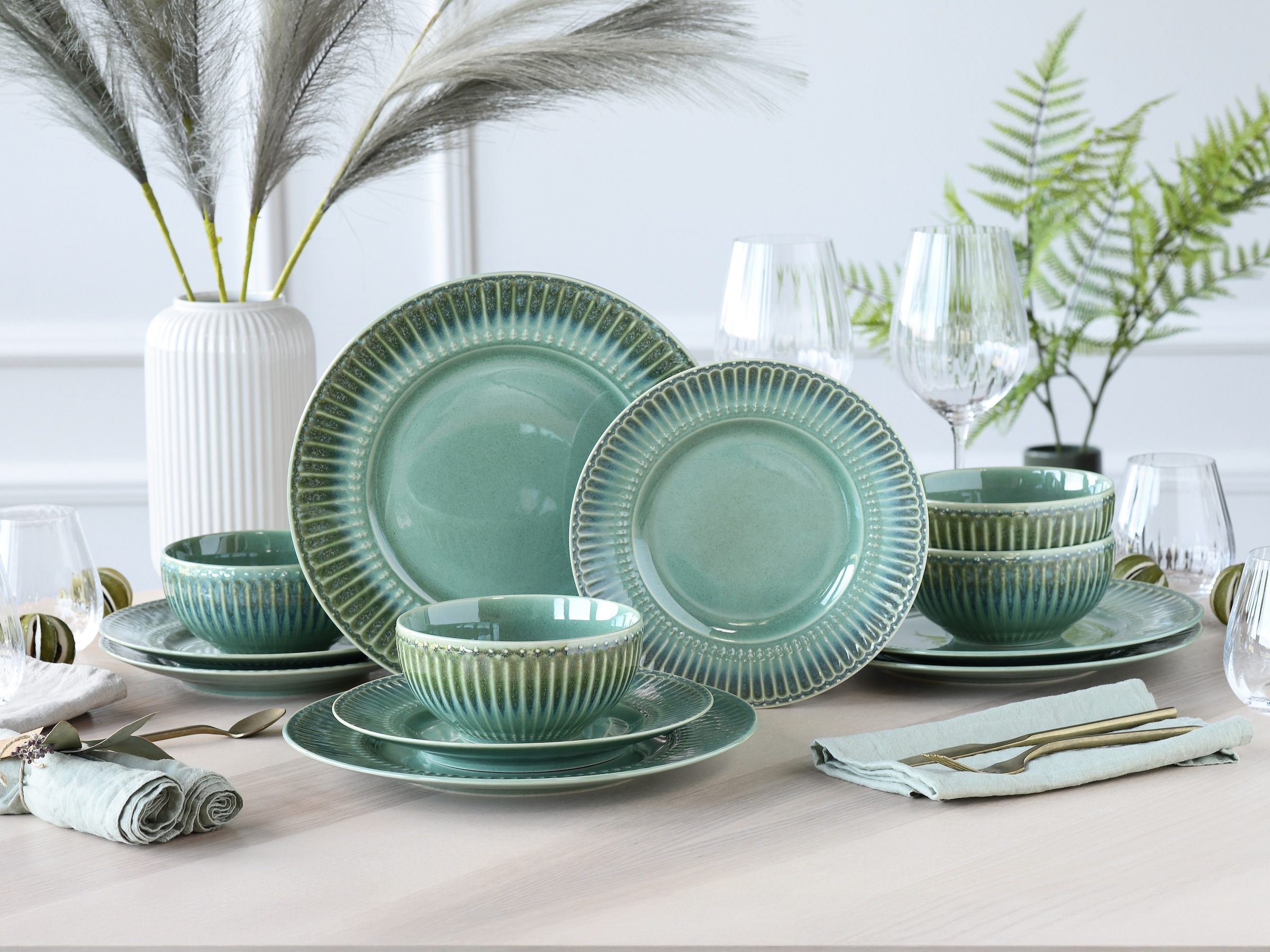 CreaTable Teller-Set »Celadon, Teller Set 12-tlg.« Elegantes Stabrelief, Farbverlauf
