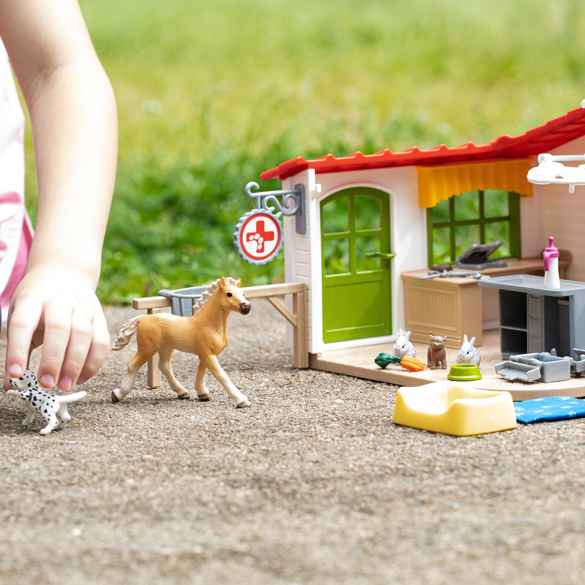 Schleich® Spielwelt »FARM WORLD, Tierarzt-Praxis mit Haustieren (42502)« Made in Europe