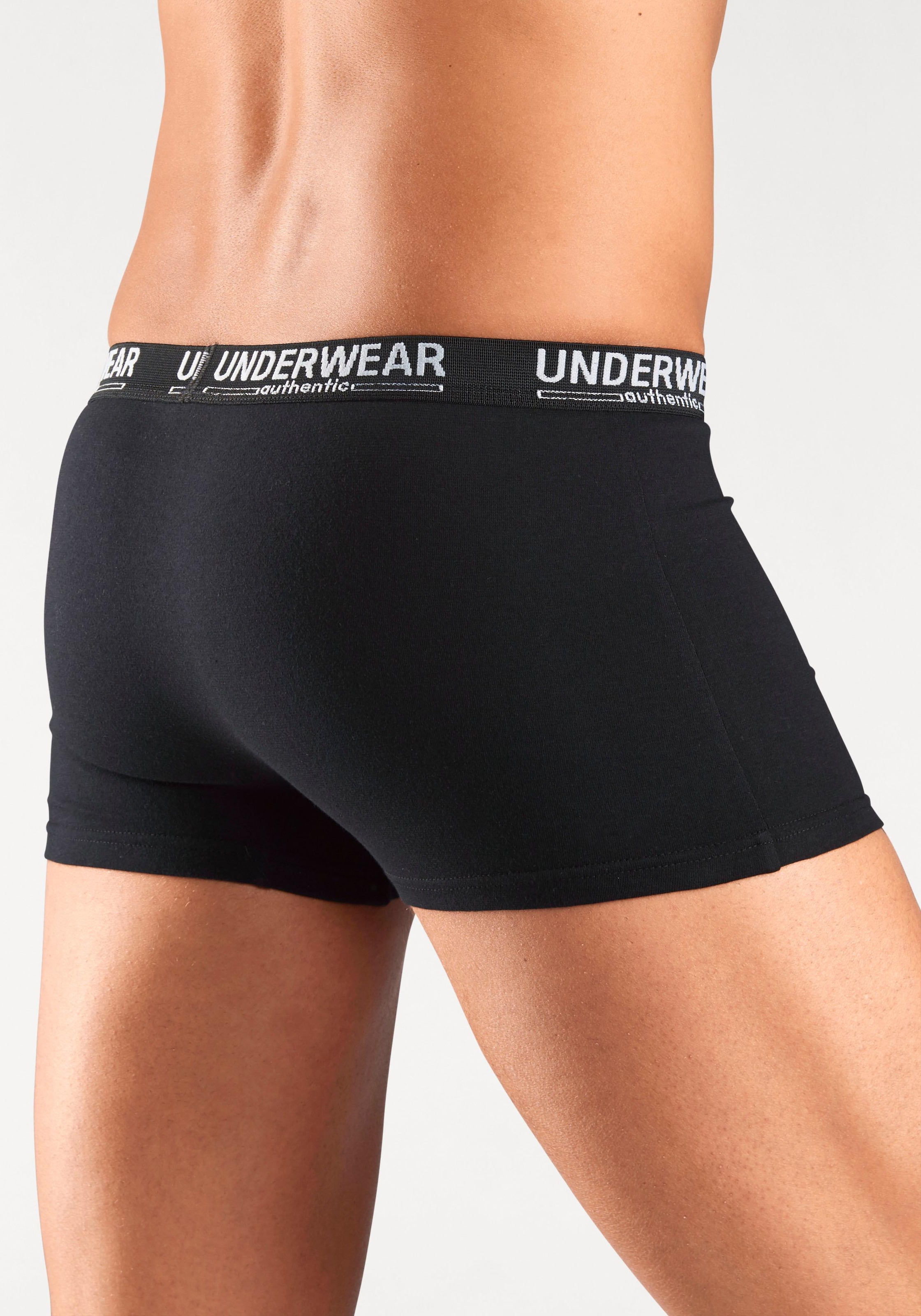 AUTHENTIC UNDERWEAR Boxer, (Packung, 4 St.), mit kontrastfarbenen Einsatz