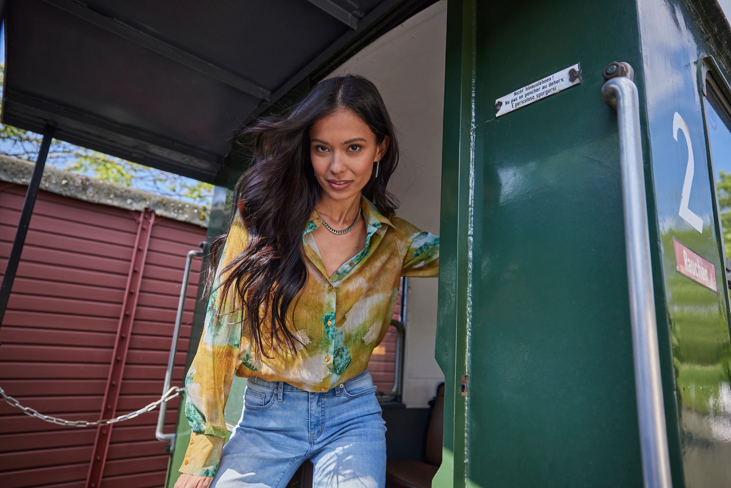 Aniston SELECTED Hemdbluse aus leicht transparentem Chiffon