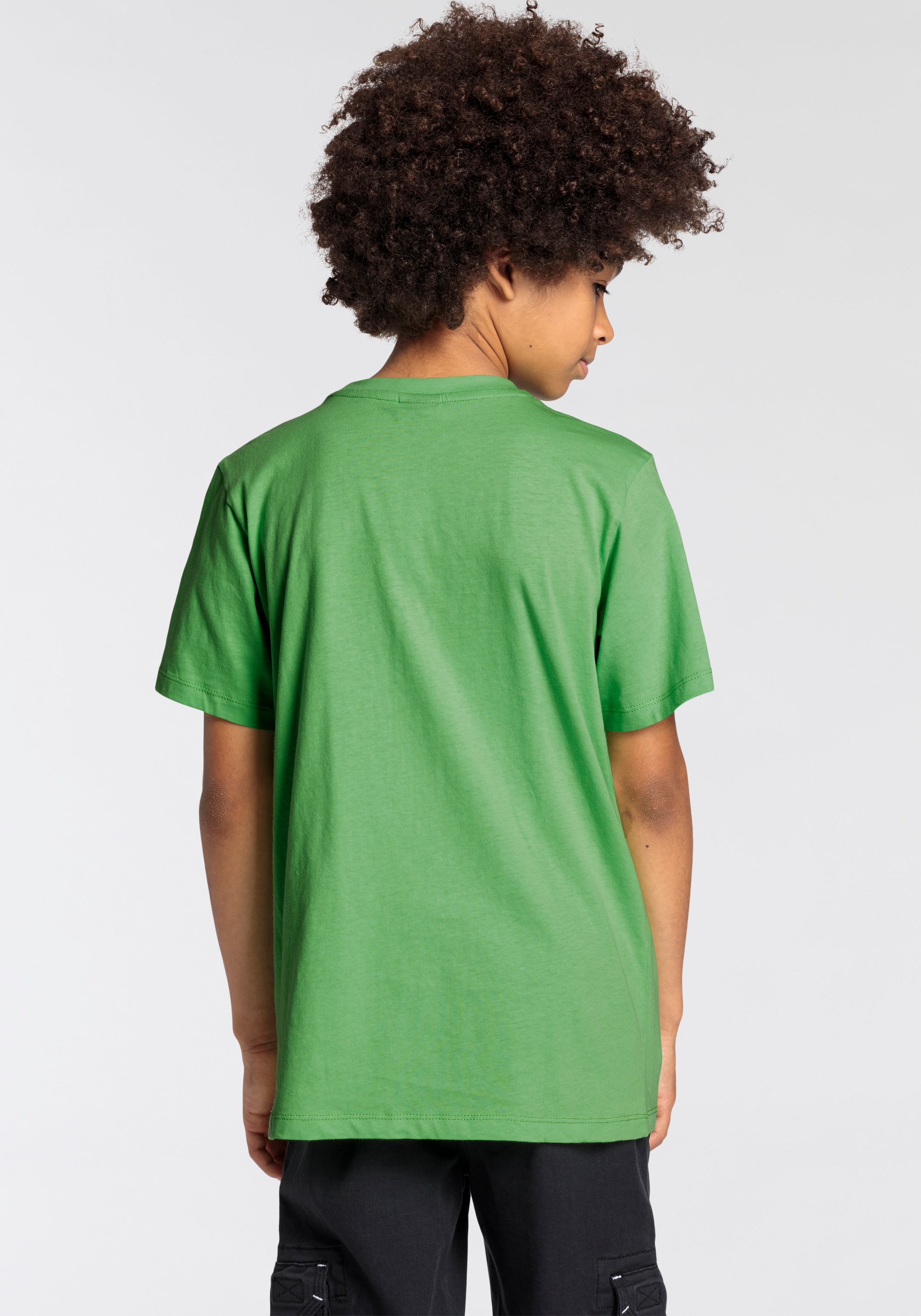 KIDSWORLD T-Shirt »für Jungen«, Kurzarm, Basic-Passform, mit stylischem Druck, Rundhalsausschnitt
