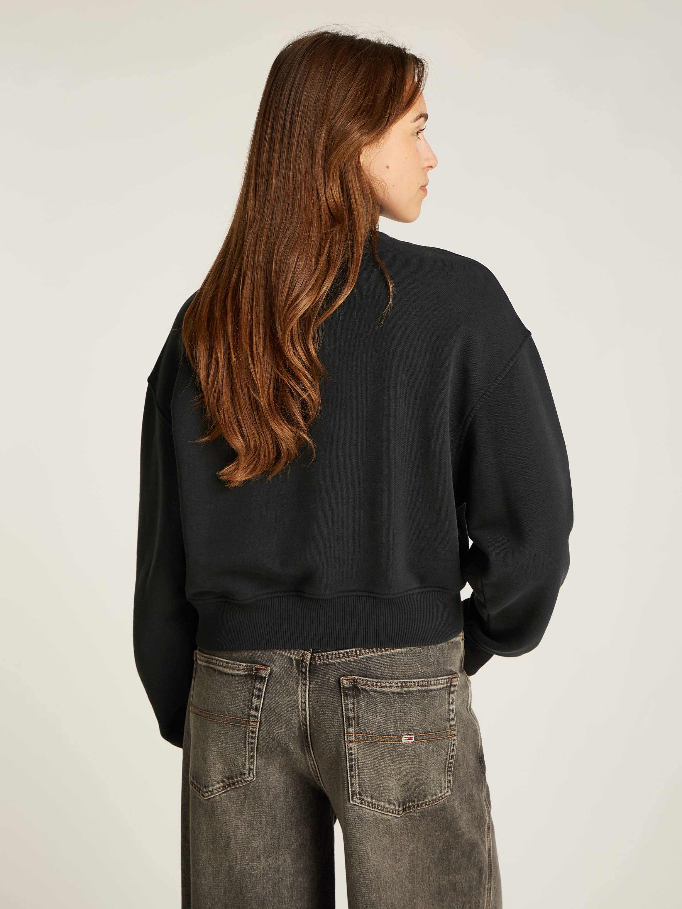 Tommy Jeans Sweatshirt »TJW BXY CRP BADGE 1/4ZIP«, mit Logo-Badge