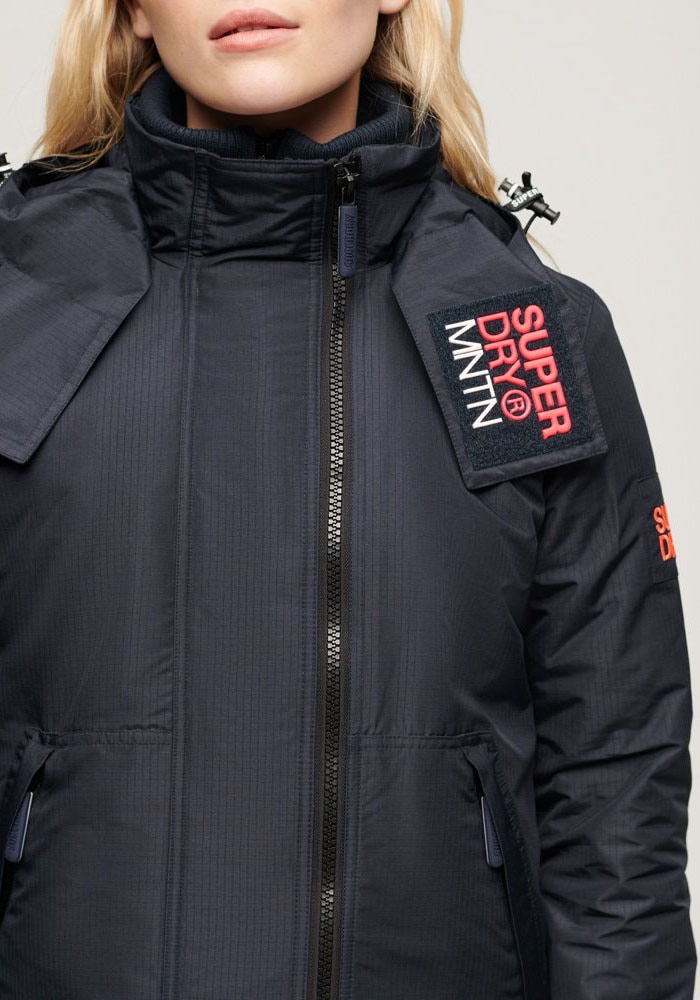 Superdry Outdoorjacke »HOODED MTN WINDBREAKER JACKET«, mit Kapuze