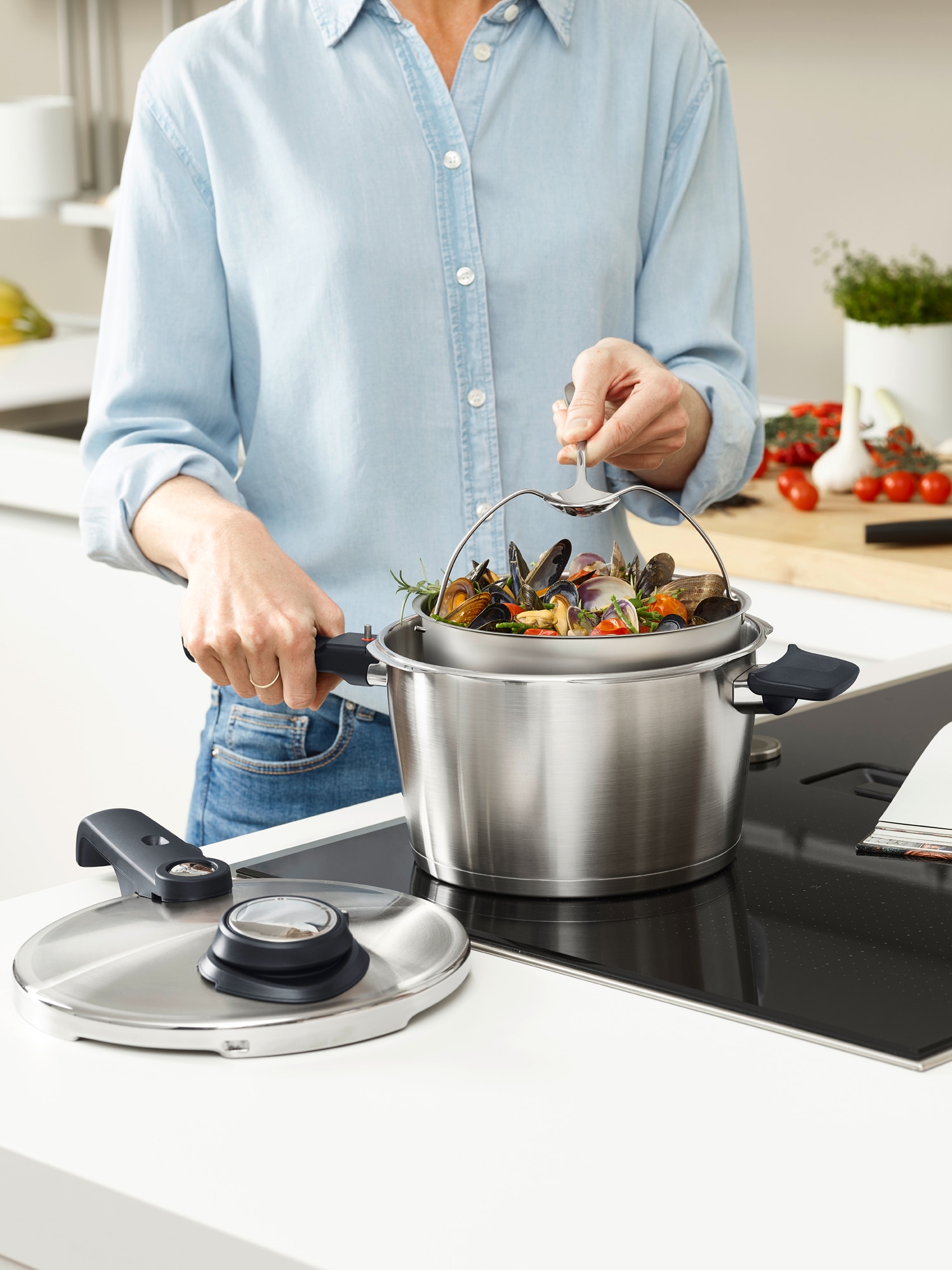 Fissler Schnellkochtopf »Vitavit® Premium Edelstahl Schnellbratpfanne Induktion« 2 tlg. Edelstahl 18/10