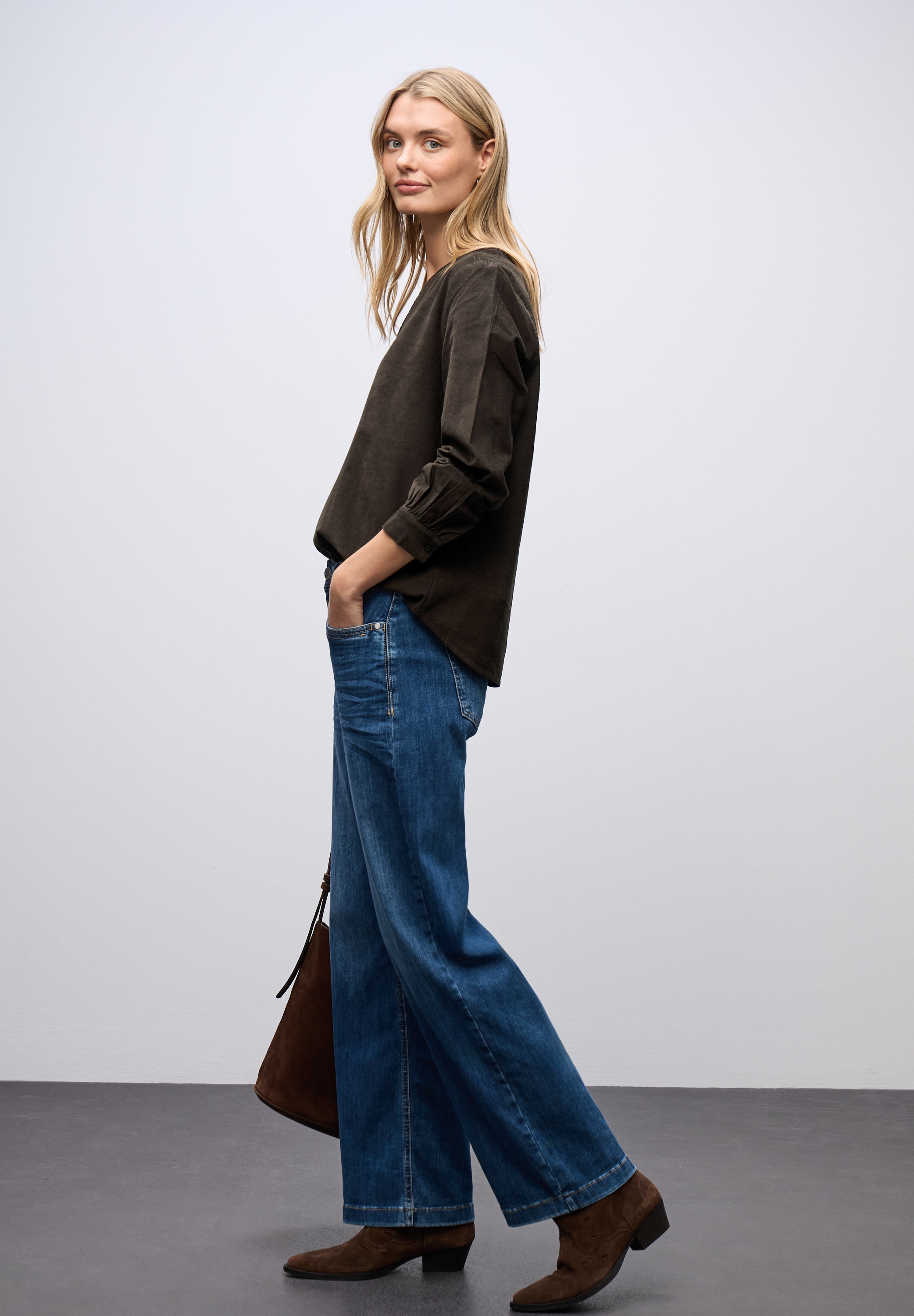 STREET ONE Langarmbluse mit geschlitztem Rundhalsausschnitt