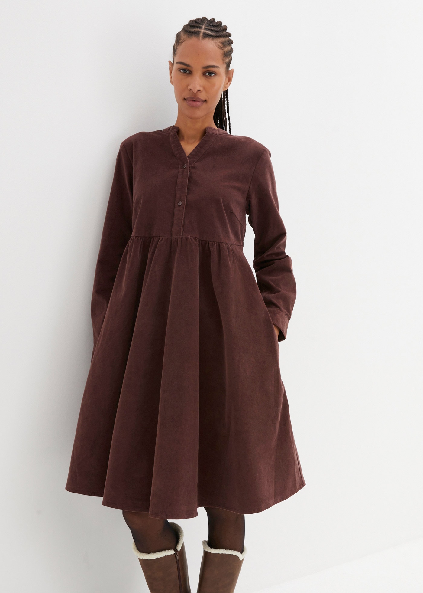 bonprix Midikleid »Kleid aus Baumwollcord« für entspannten Look, aus weichem Baumwollcord, mit Elasthan-Anteil