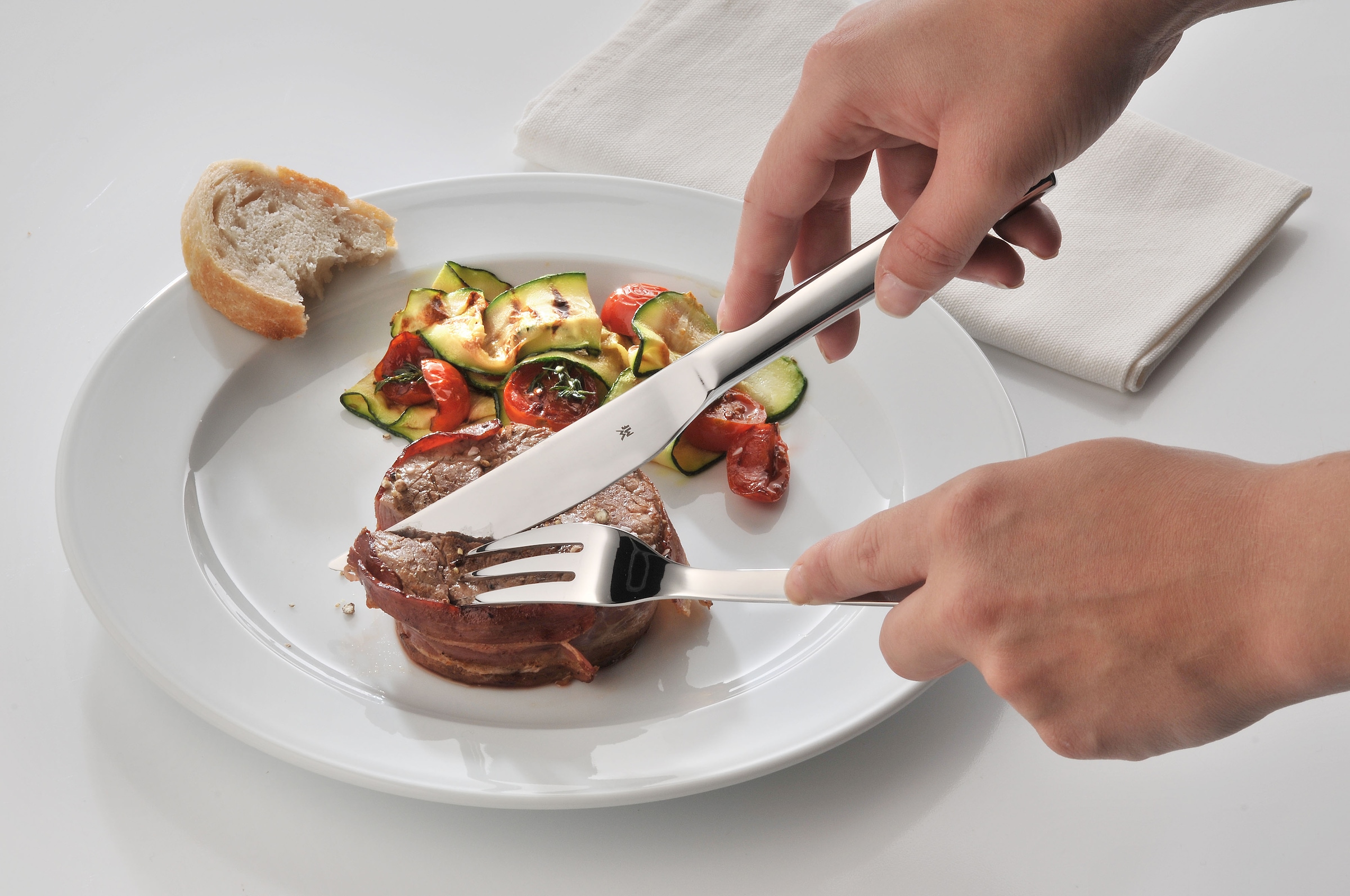 WMF Steakbesteck »Nuova« 2-tlg., Wellenschliff, Cromargan Edelstahl, Geschenkverpackung