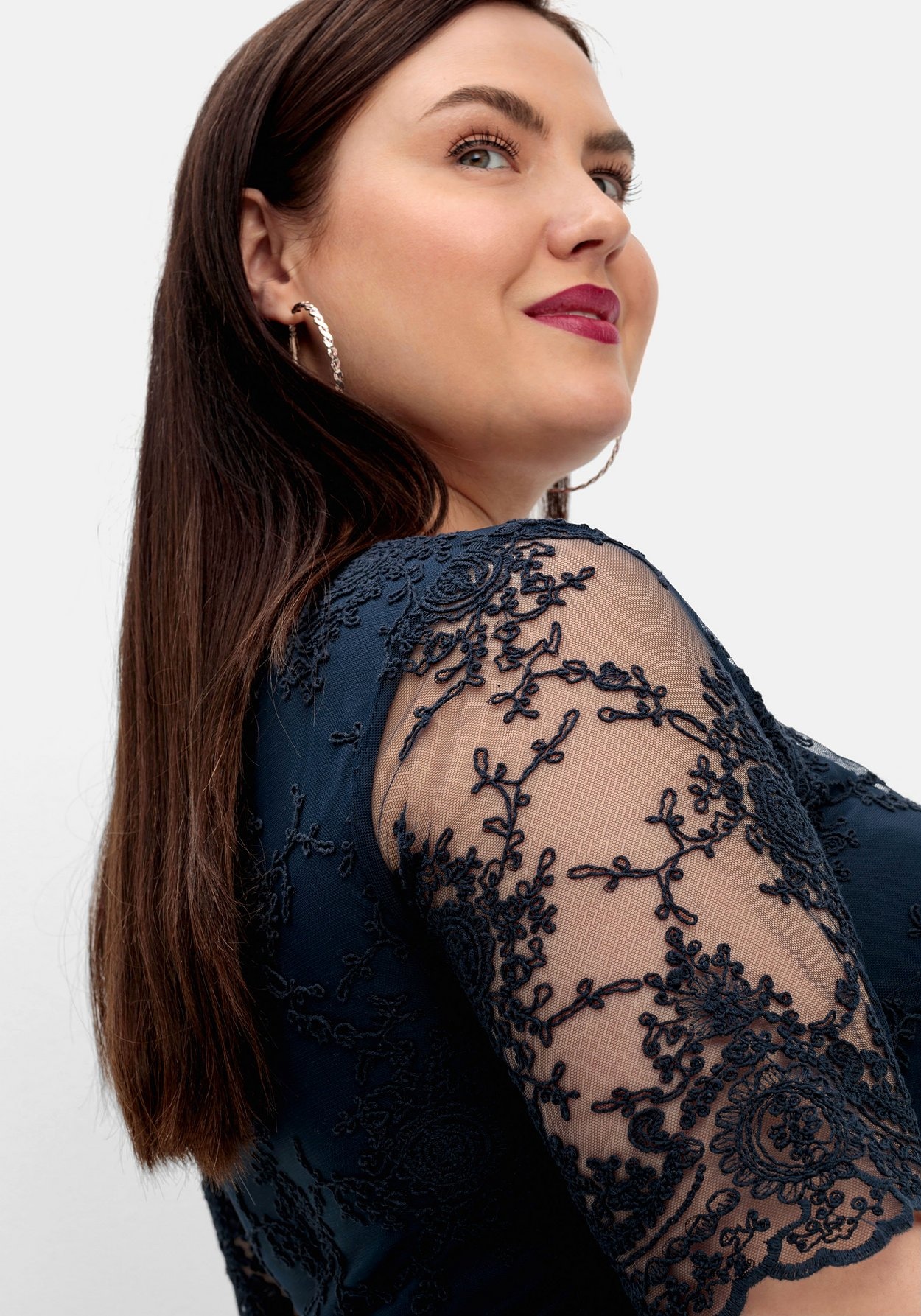 Sheego Abendkleid »Abendkleid mit besticktem Mesh-Oberteil«