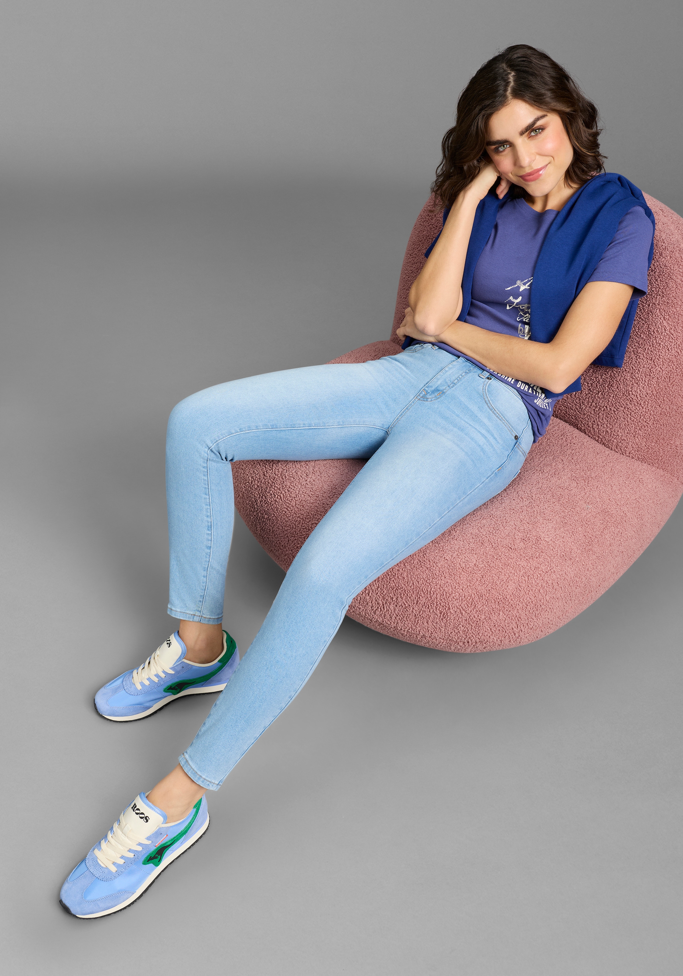 KangaROOS Slim-fit-Jeans »CROPPED HIGH WAIST SLIM FIT« schmale Passform,  Röhrenjeans,  trendige Used-Waschung