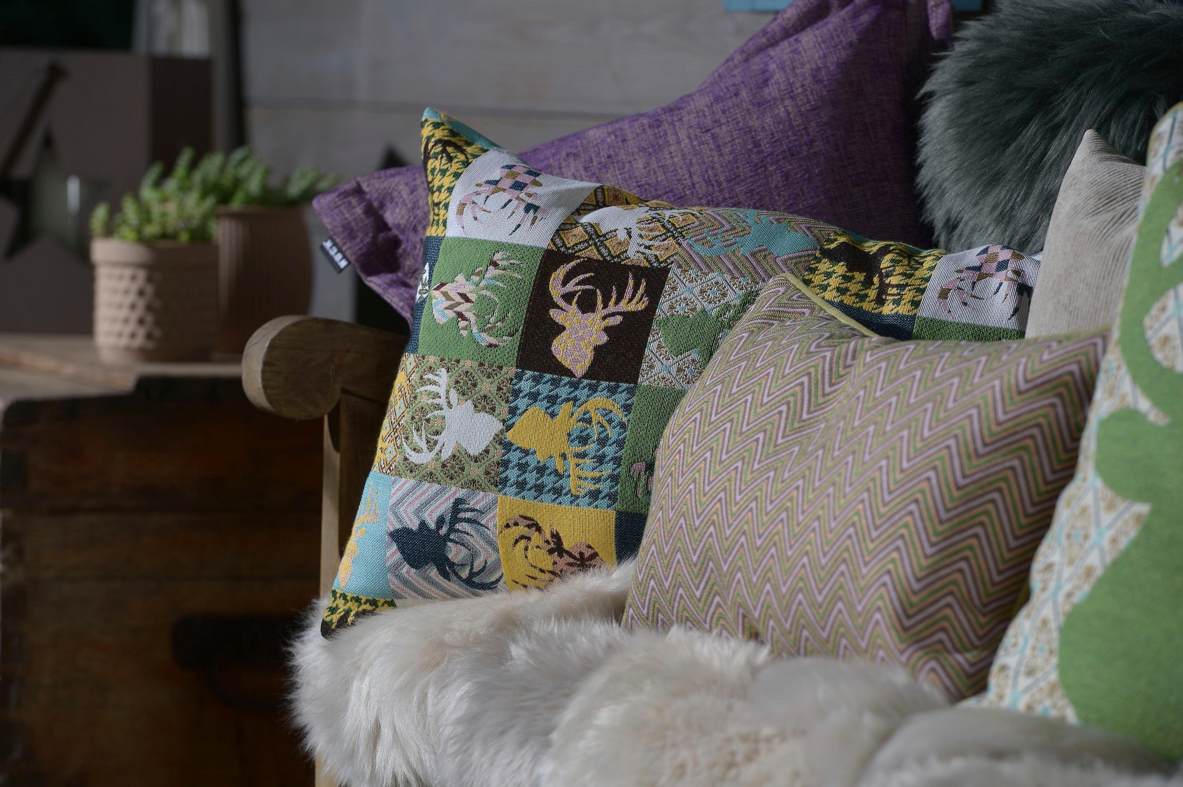 H.O.C.K. Dekokissen »Harry Hirsch Tegan Patch« mit kleinen Hirschmotiven, Kissenhülle mit Füllung, 1 Stück