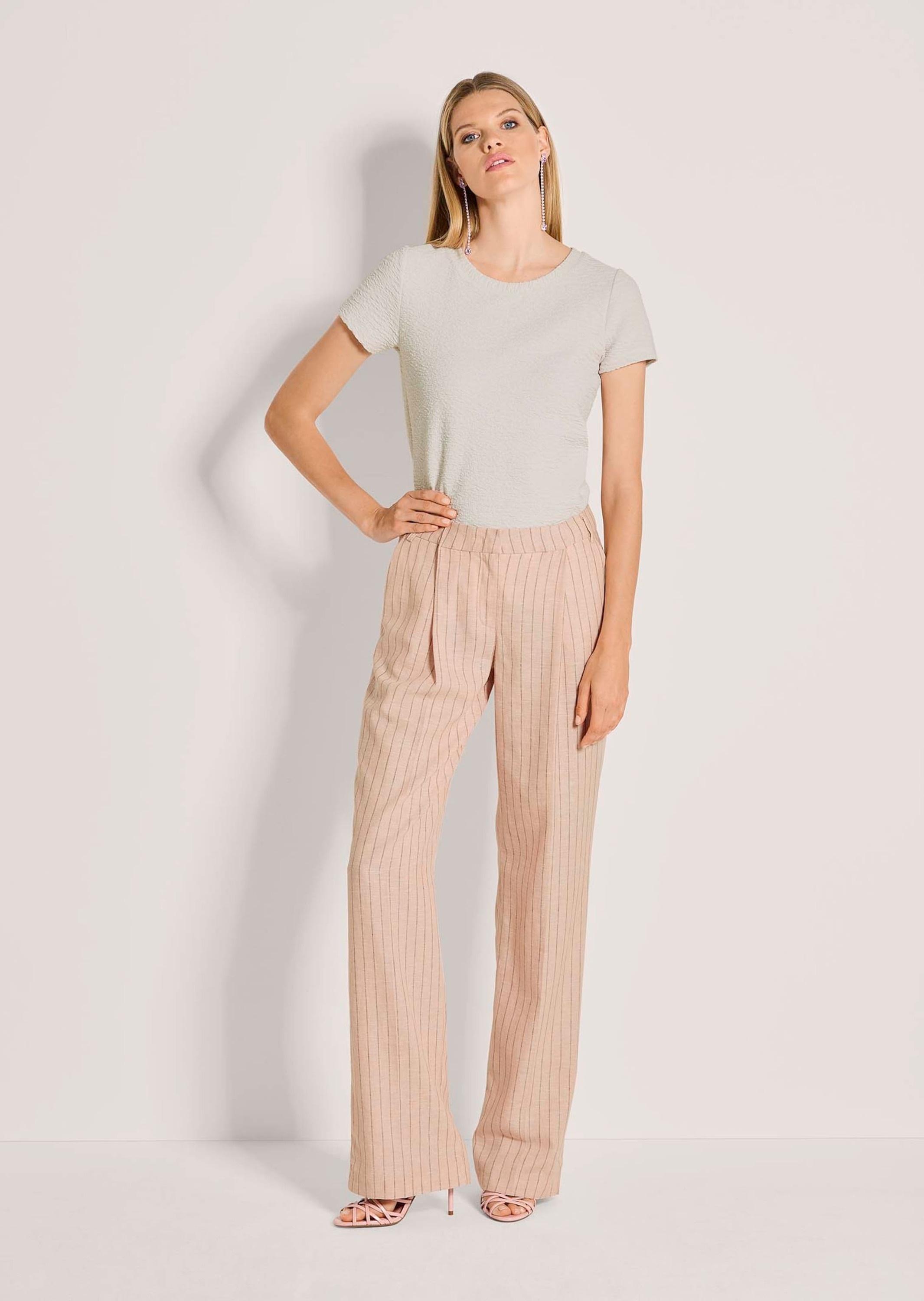 MADELEINE Stoffhose »Leinenhose Bundfaltenhose mit Nadelstreifen«