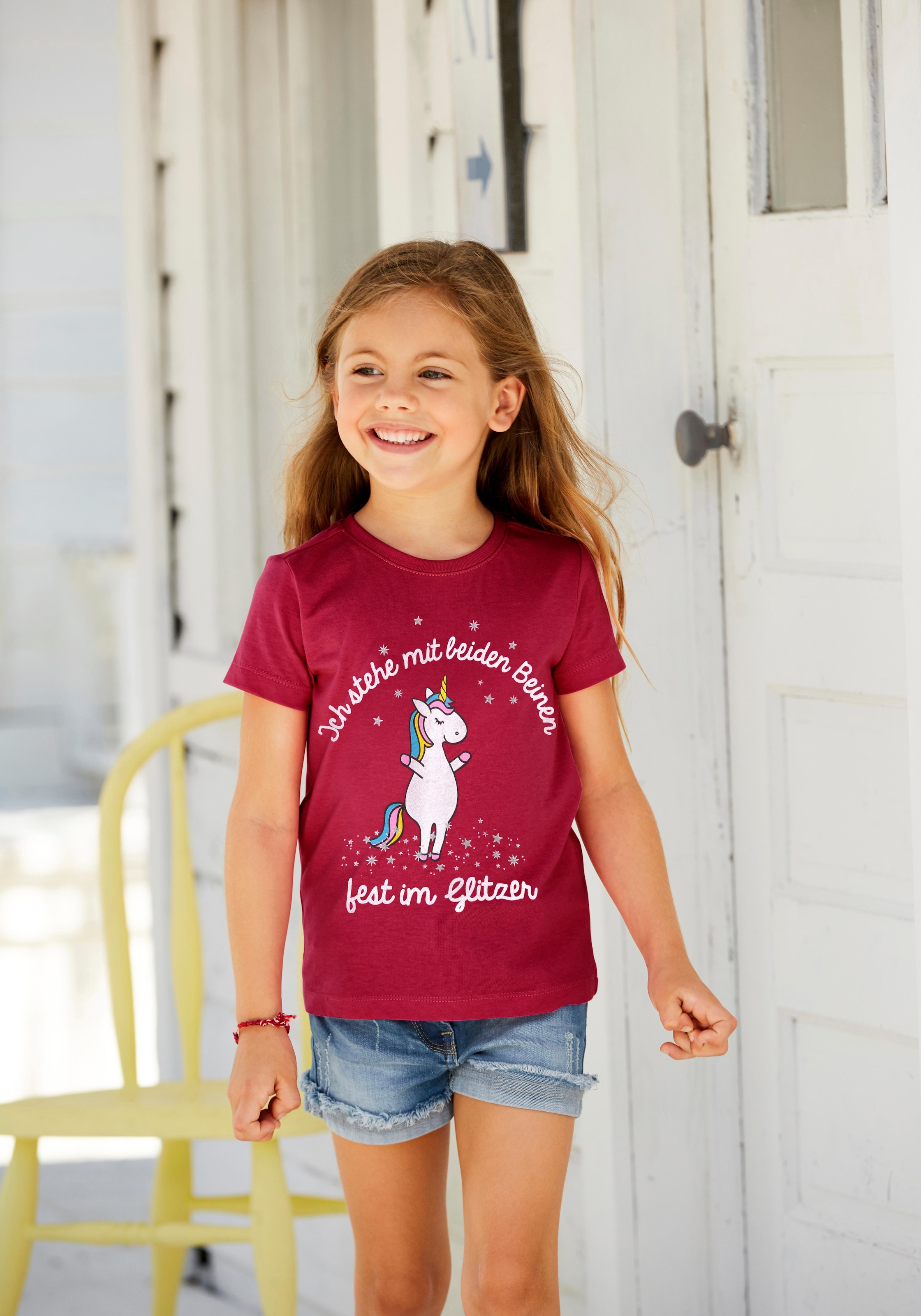 KIDSWORLD T-Shirt »für kleine bei Glitzereffekten mit Mädchen«, Druck ♕ \