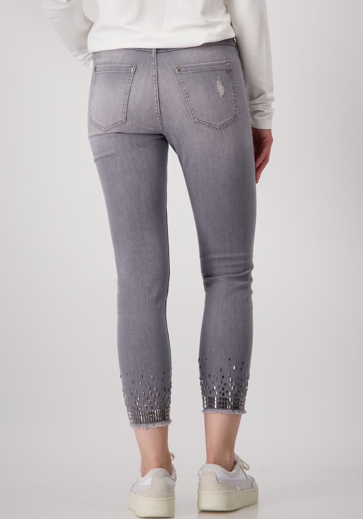 Monari Röhrenjeans, mit Glitzersteinchen