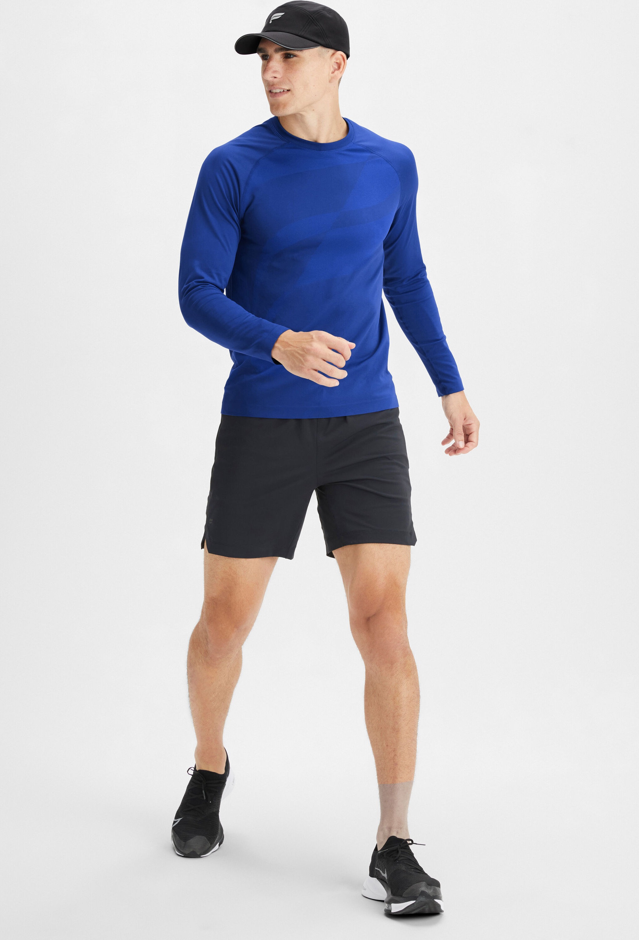 Fabletics Outdoorhose »Fabletics Shorts The One Short 18cm«  mit Reißverschlusstaschen