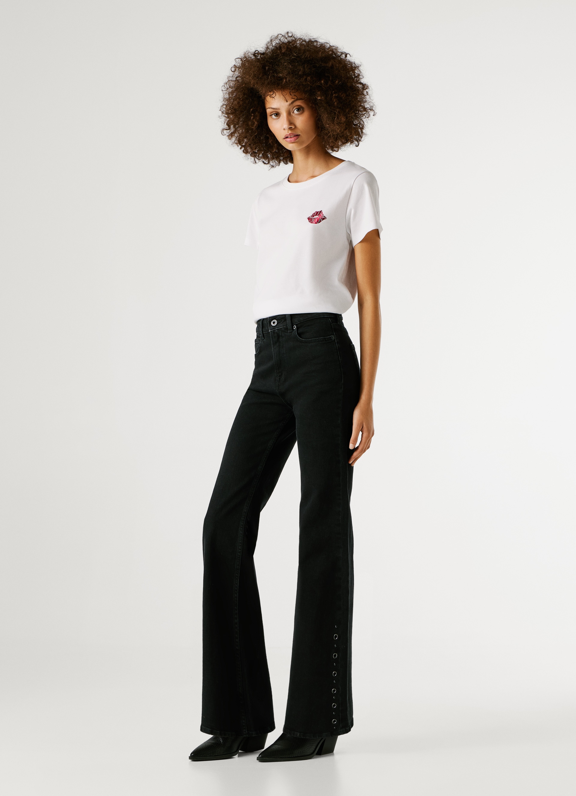 Pepe Jeans High-waist-Jeans »WILLA BLK« Flare Leg, mit dekorativen Nieten