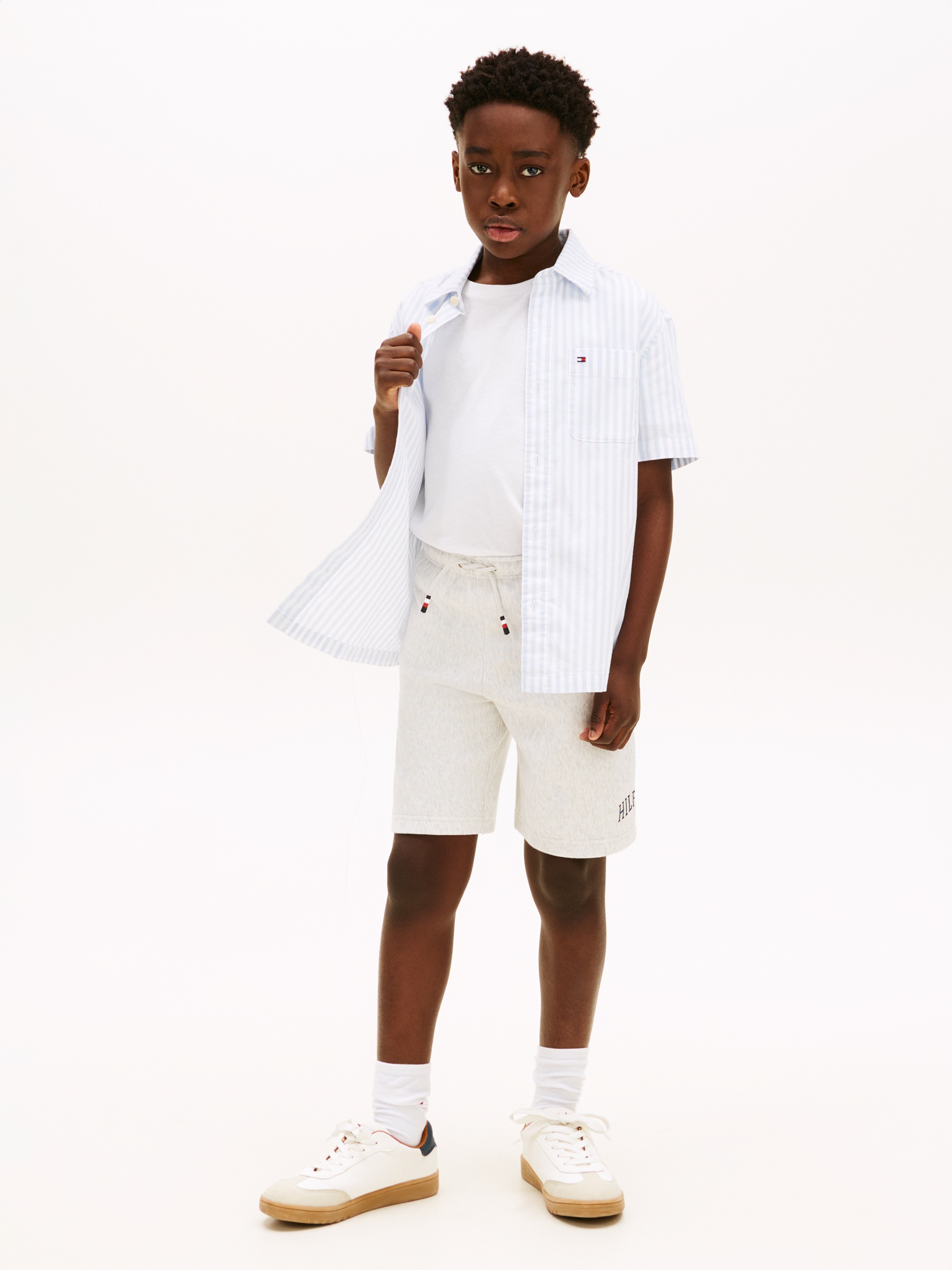 Tommy Hilfiger Sweatshorts »HILFIGER VARSITY WIDE SWEATSHORT«  Kinder bis 16 Jahre, regular fit