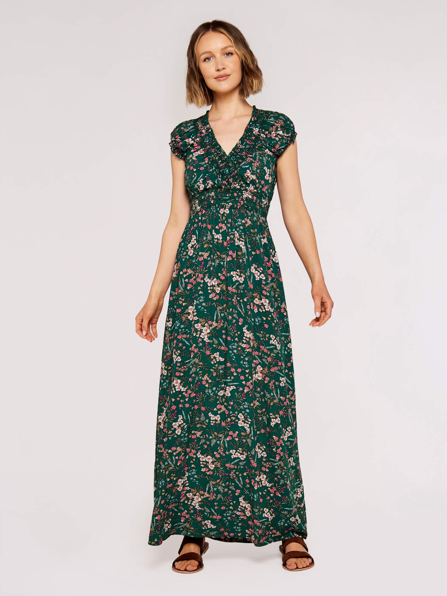 Apricot Maxikleid »Maxikleid« mit Blumenmuster